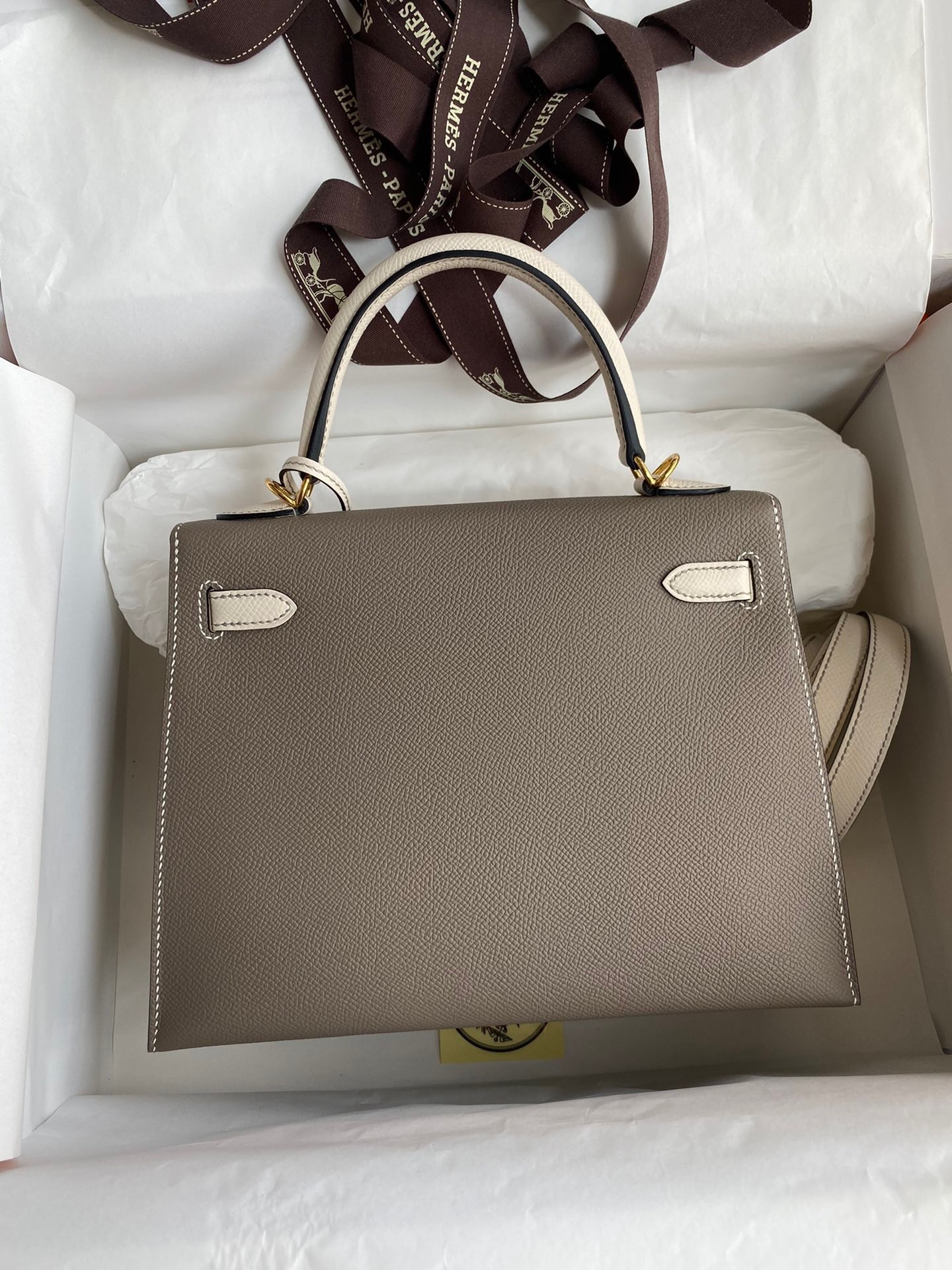 H**mes kelly sellier 25 bicolor bag in taupe and craie epsom calfskin