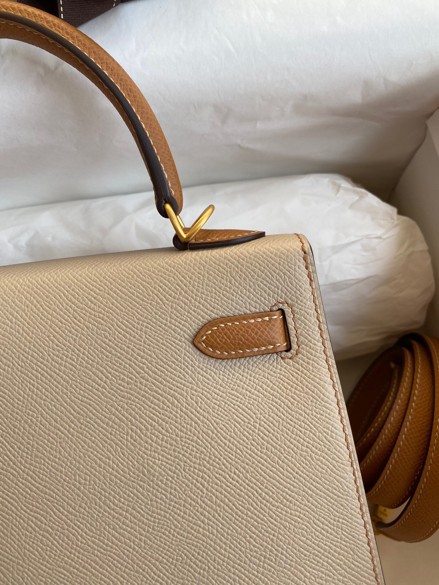 H**mes kelly sellier 25 bicolor bag in trench and gold epsom calfskin