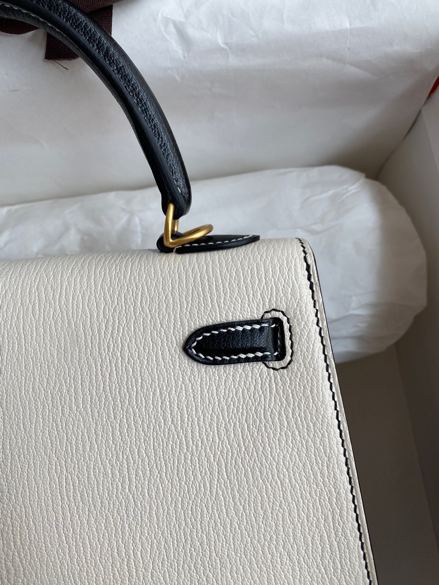 H**mes kelly sellier 25 bicolor bag in white and black mysore goatskin