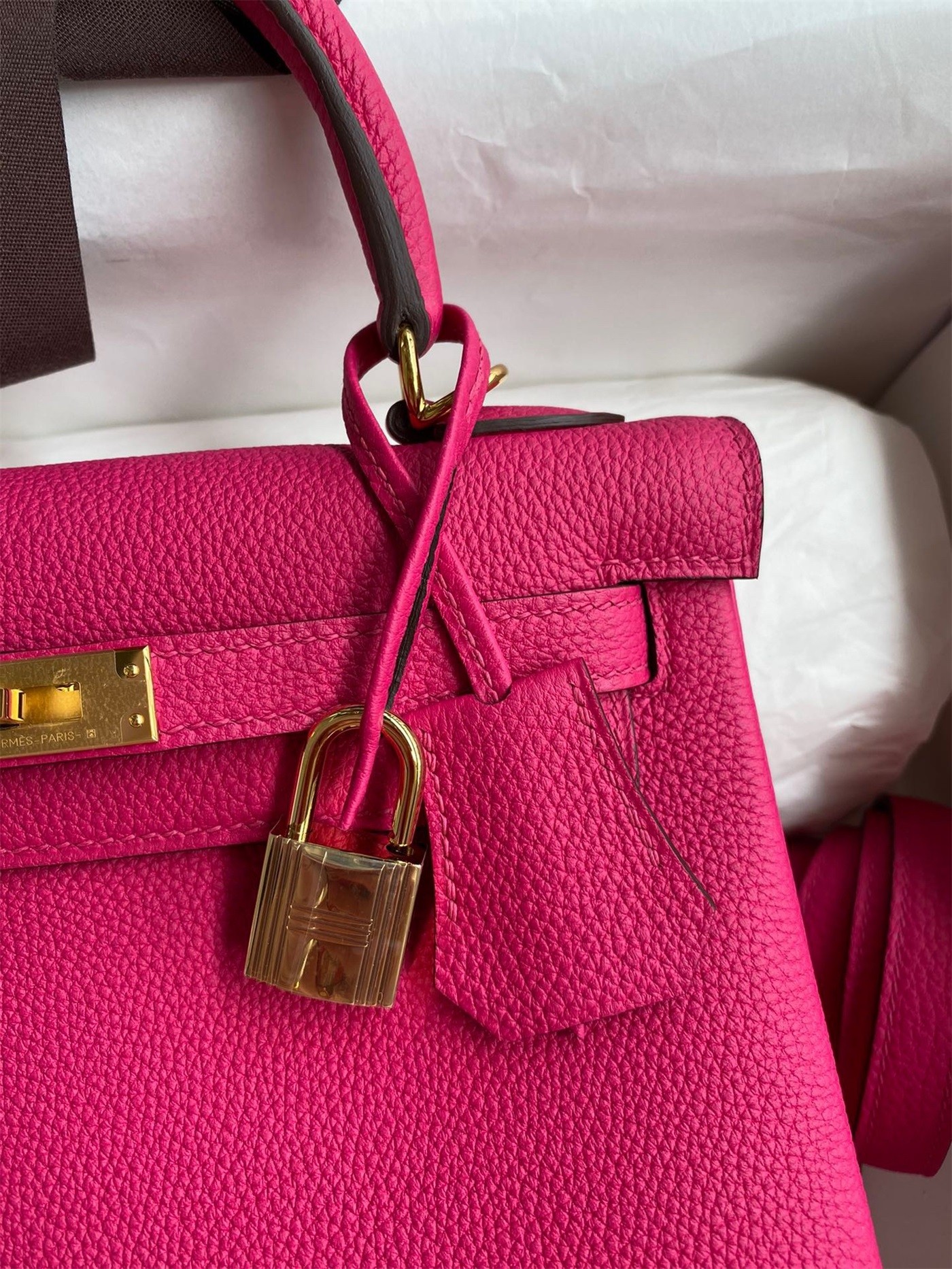 H**mes kelly retourne 25 handmade bag in framboise clemence leather