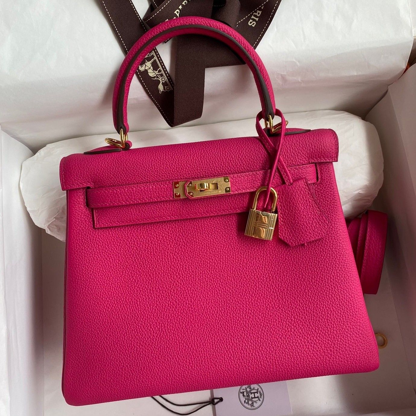 H**mes kelly retourne 25 handmade bag in framboise clemence leather