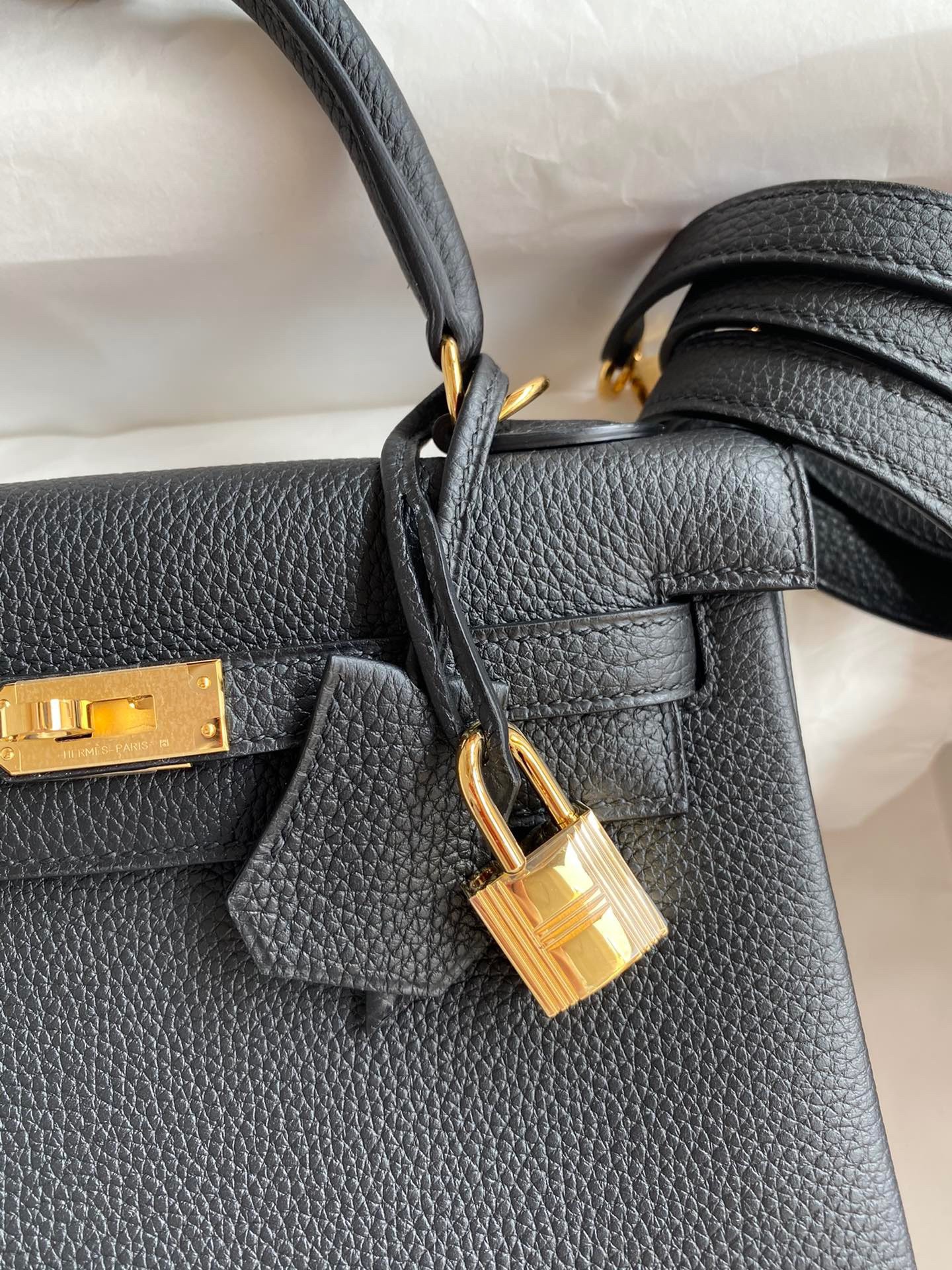 H**mes kelly retourne 25 handmade bag in black clemence leather