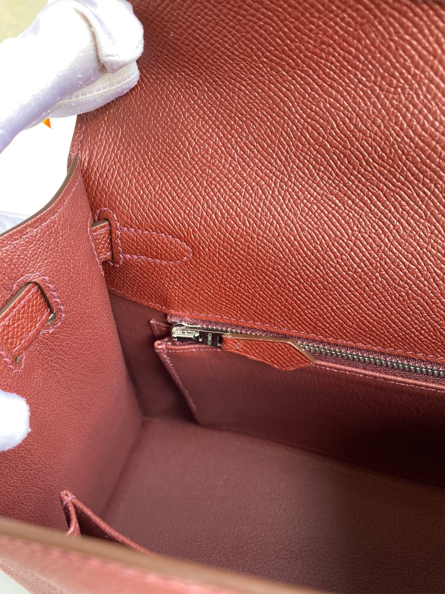H**mes kelly sellier 25 handmade bag in bordeaux epsom calfskin
