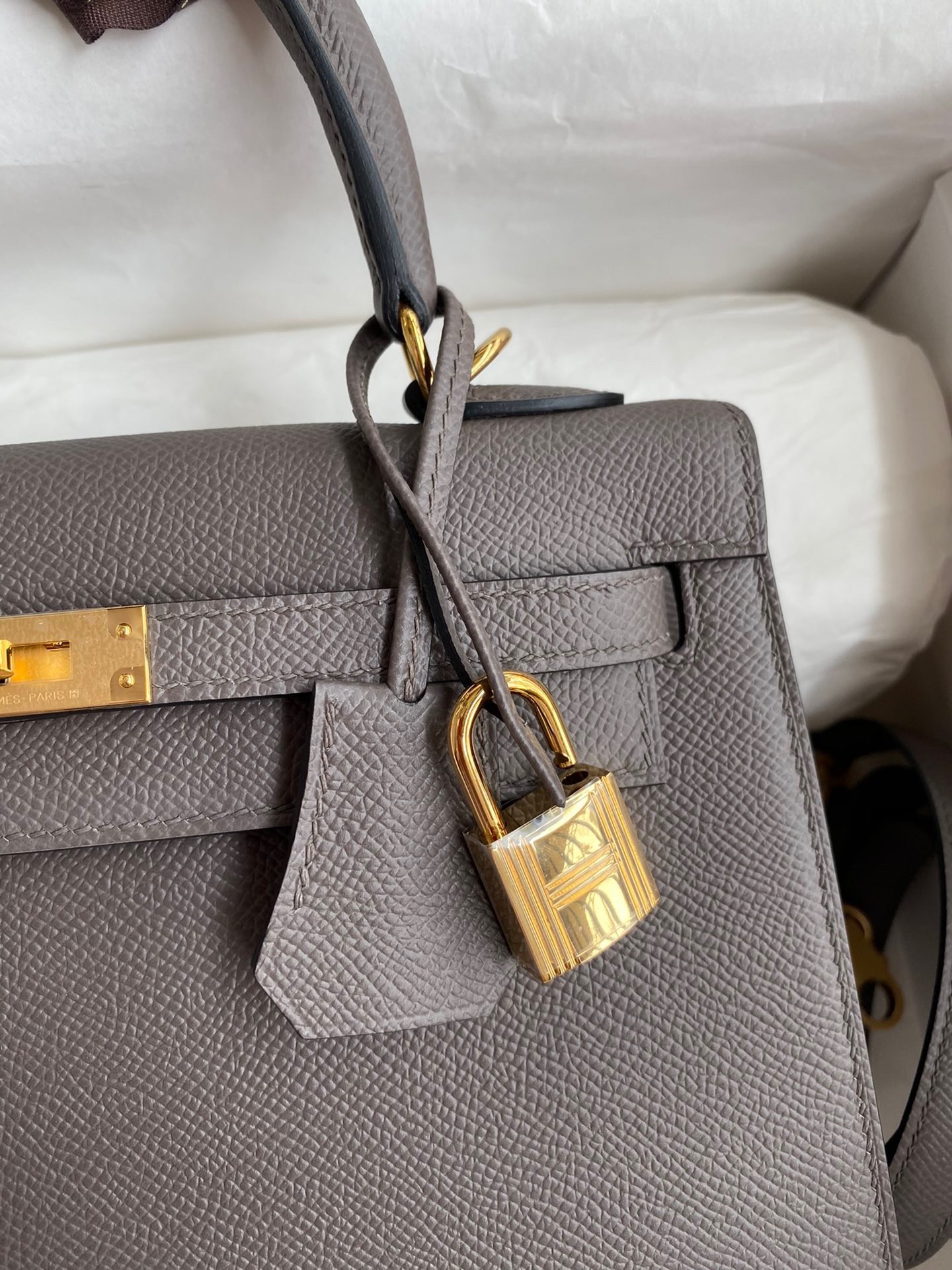 H**mes kelly sellier 25 handmade bag in etain epsom calfskin