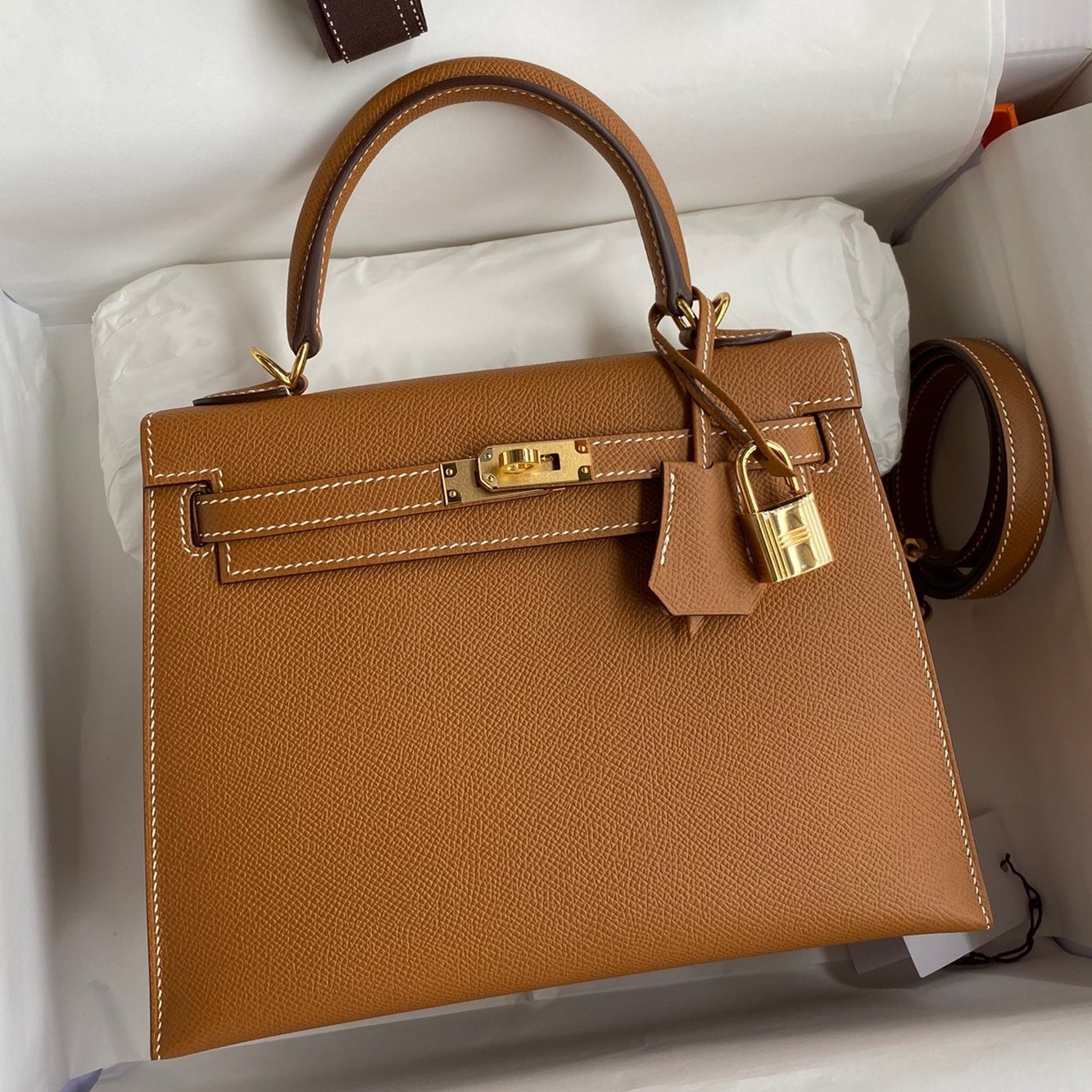 H**mes kelly sellier 25 handmade bag in gold epsom calfskin