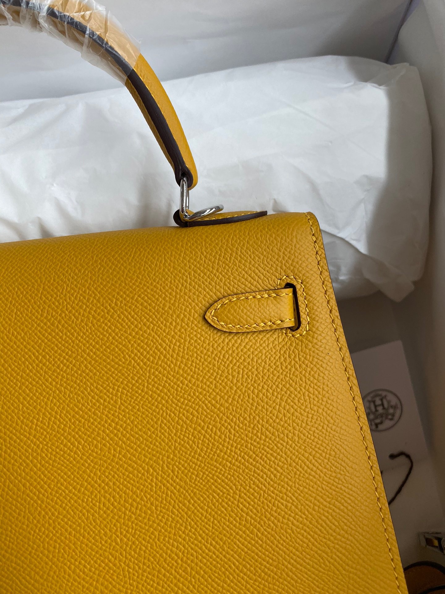 H**mes kelly sellier 25 handmade bag in jaune ambre epsom calfskin