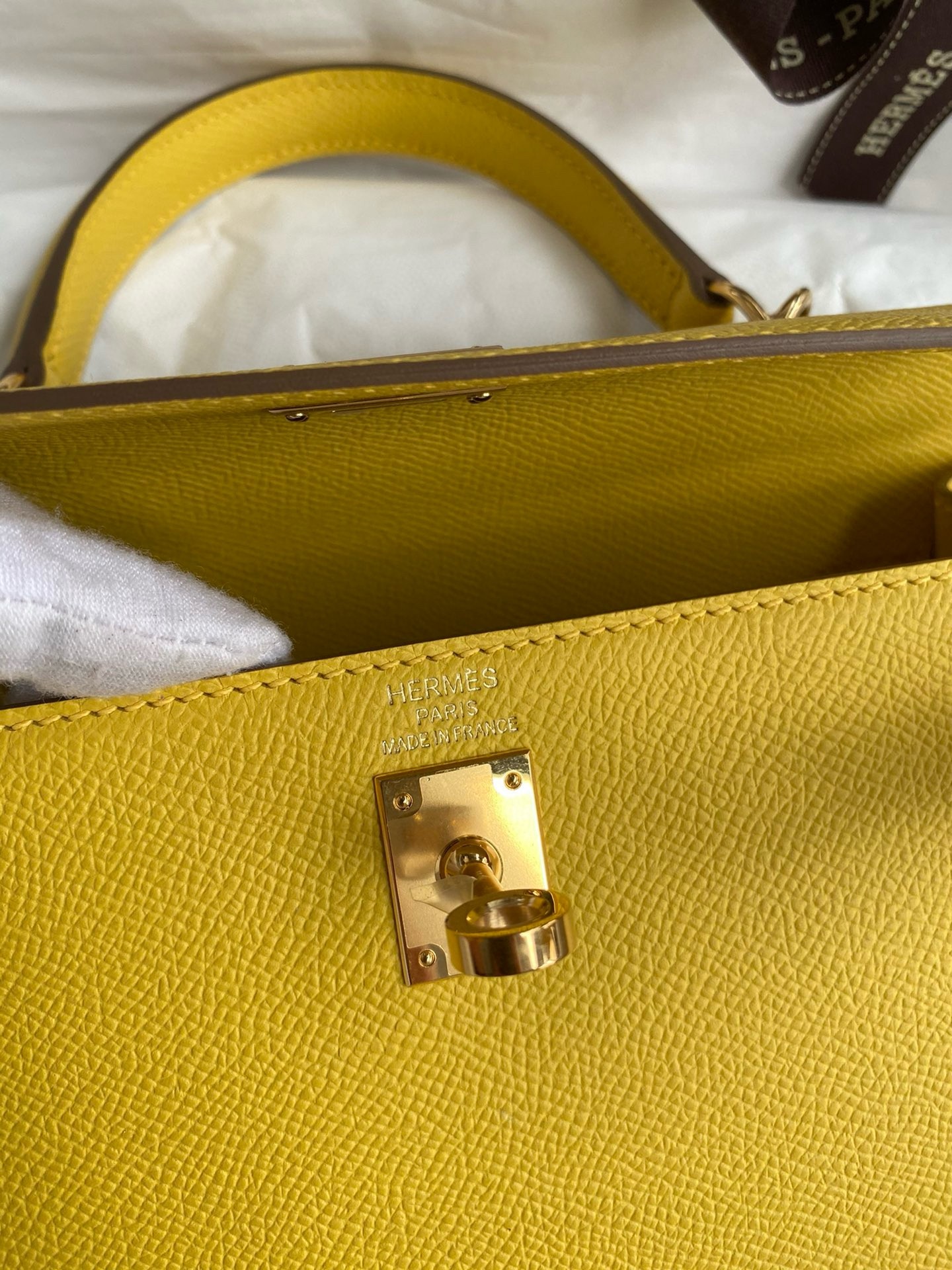 H**mes kelly sellier 25 handmade bag in jaune de naples epsom calfskin