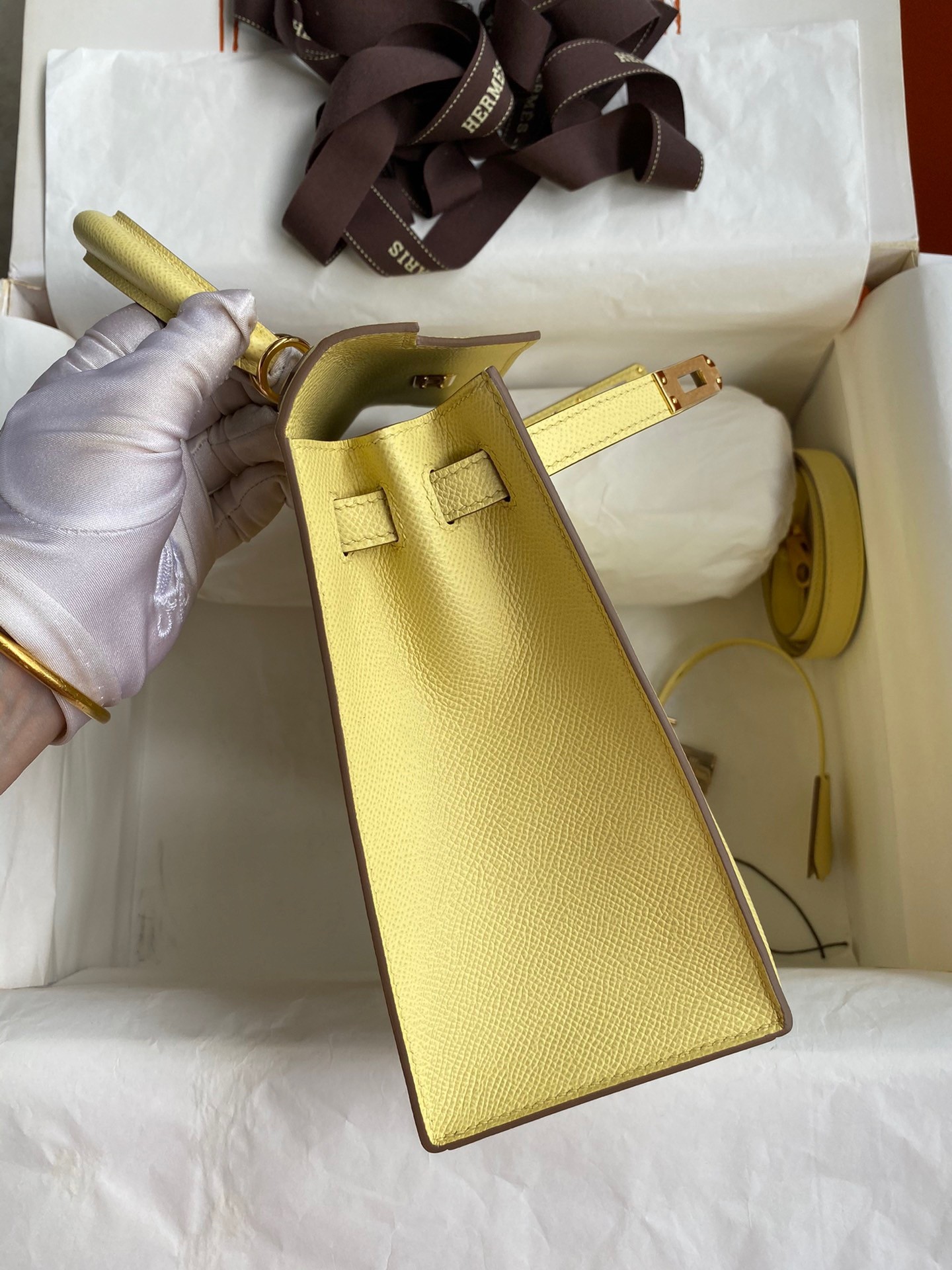 H**mes kelly sellier 25 handmade bag in jaune poussin epsom calfskin