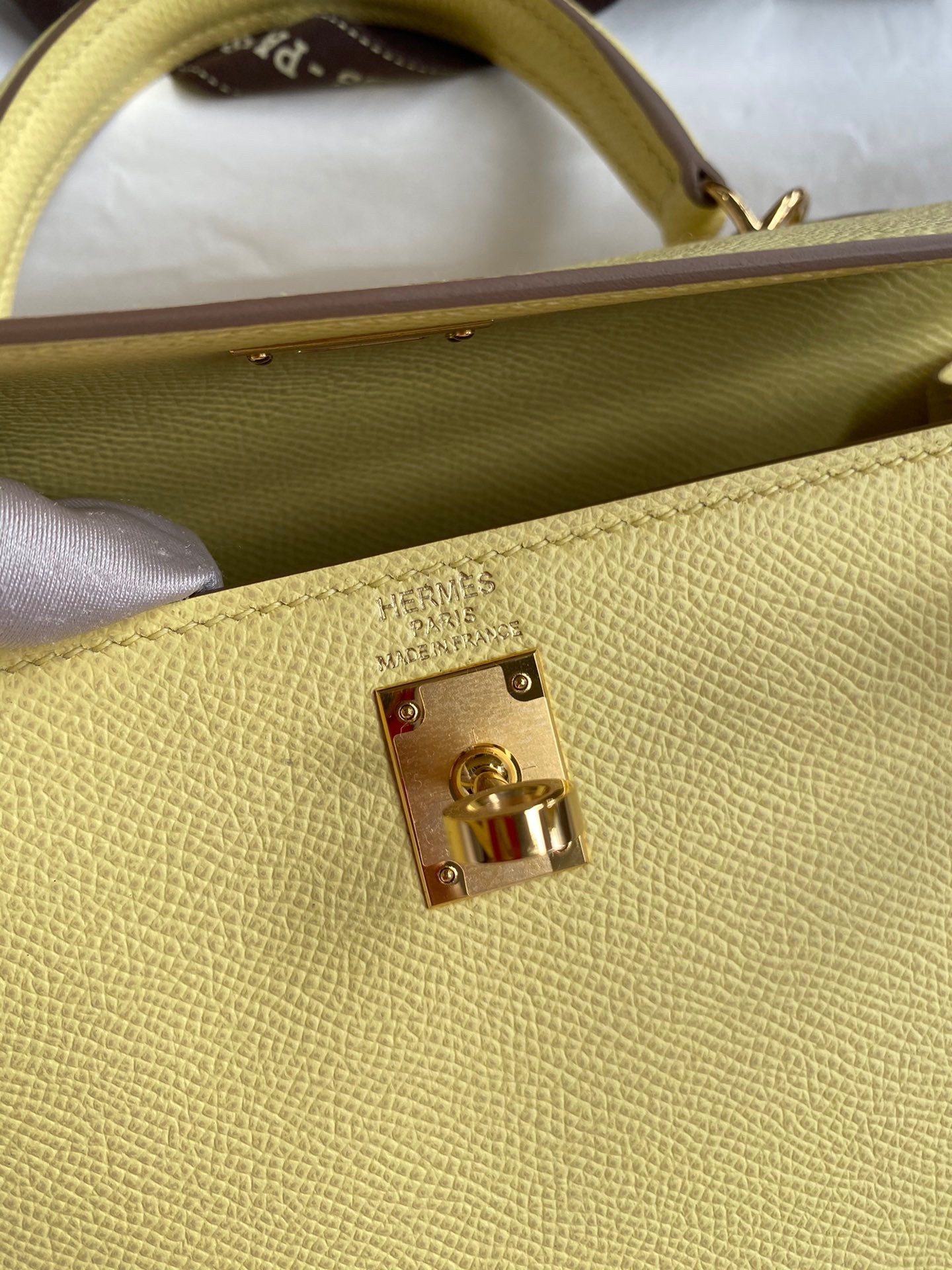 H**mes kelly sellier 25 handmade bag in jaune poussin epsom calfskin