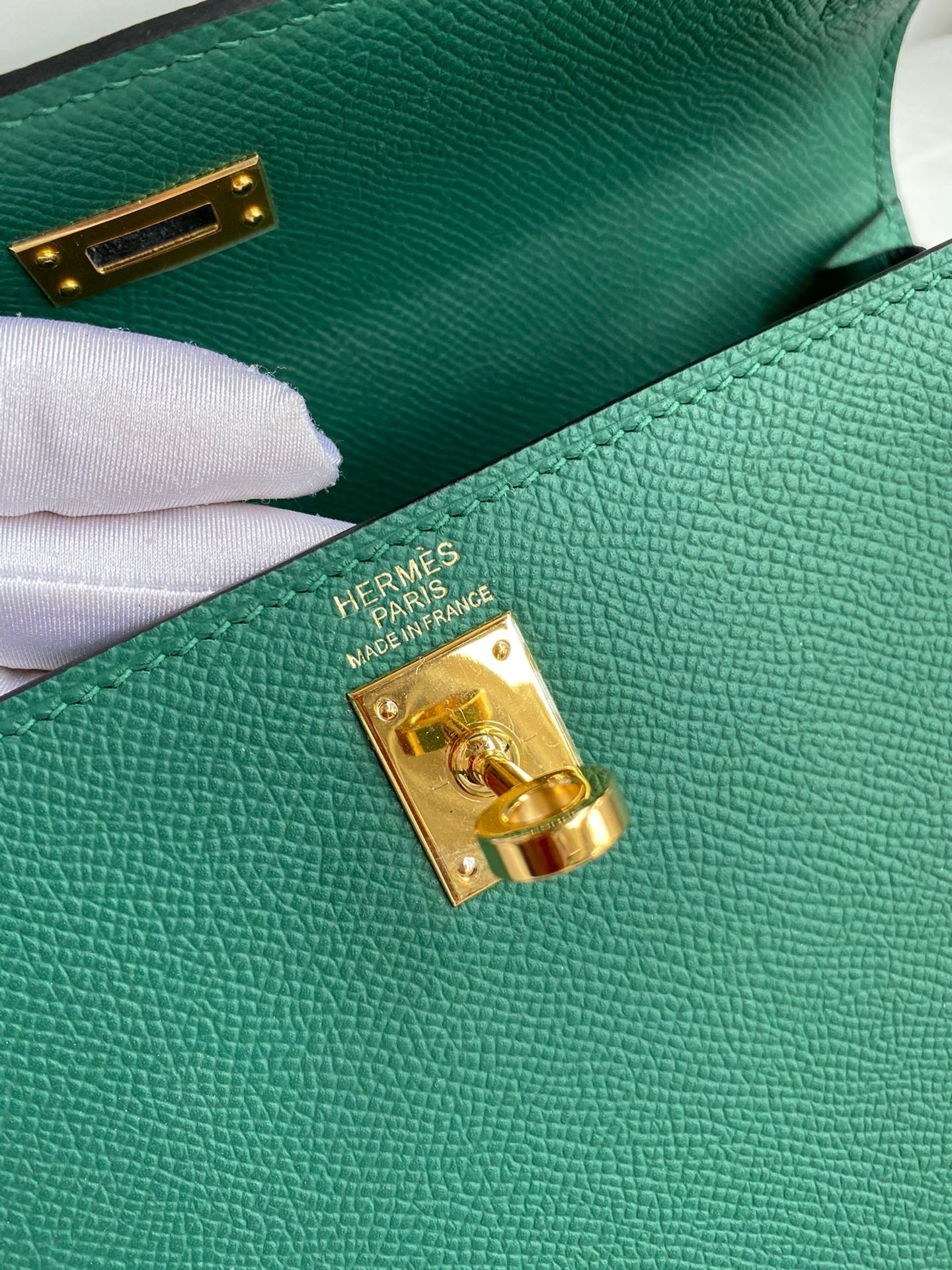 H**mes kelly sellier 25 handmade bag in malachite epsom calfskin