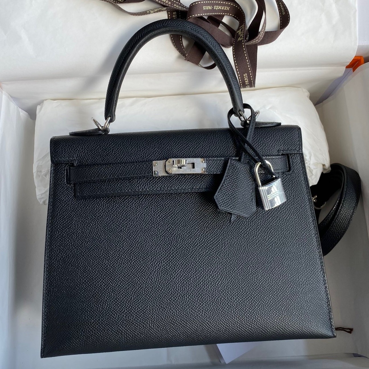 H**mes kelly sellier 25 handmade bag in black epsom calfskin