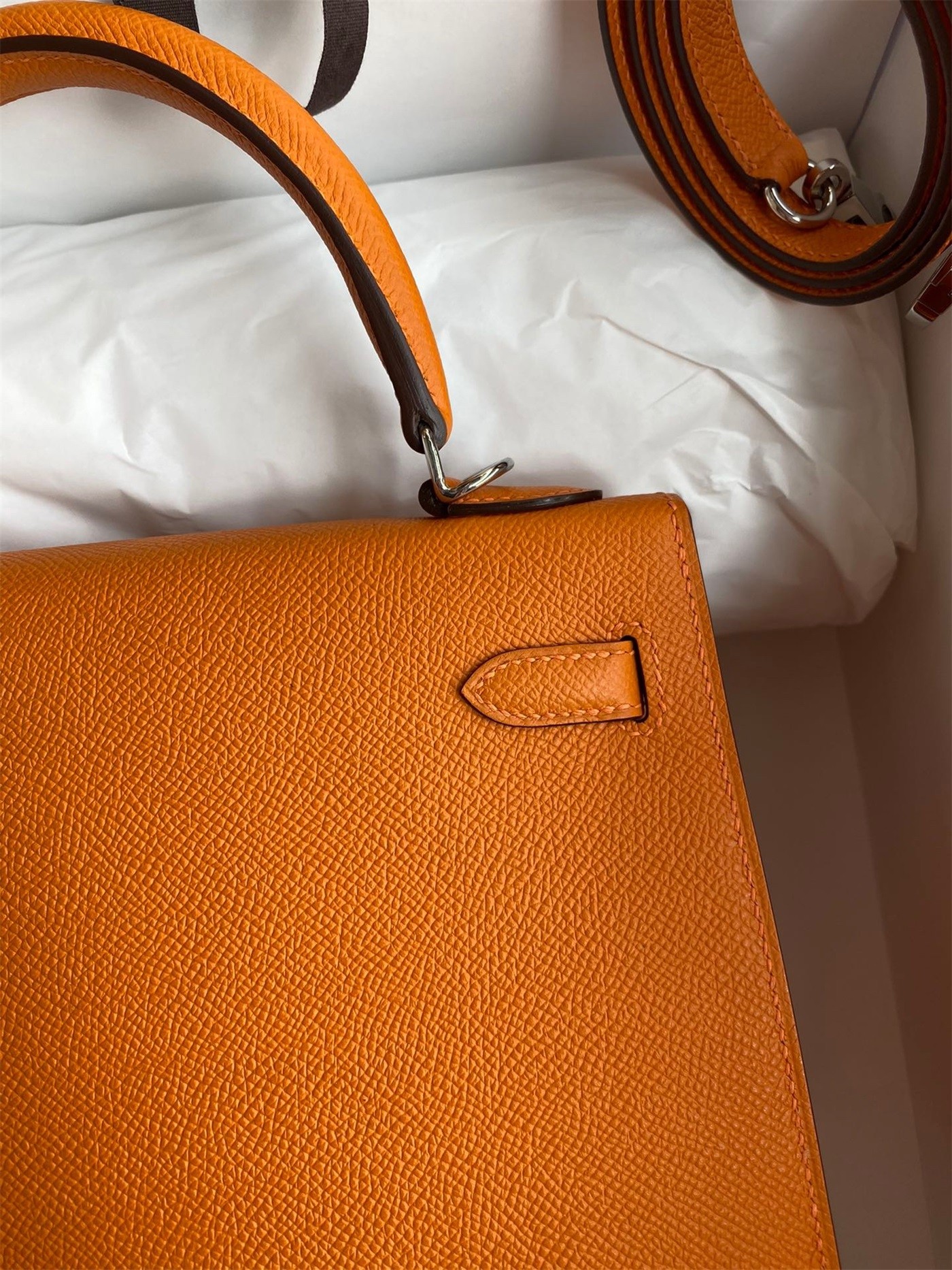 H**mes kelly sellier 25 handmade bag in orange epsom calfskin