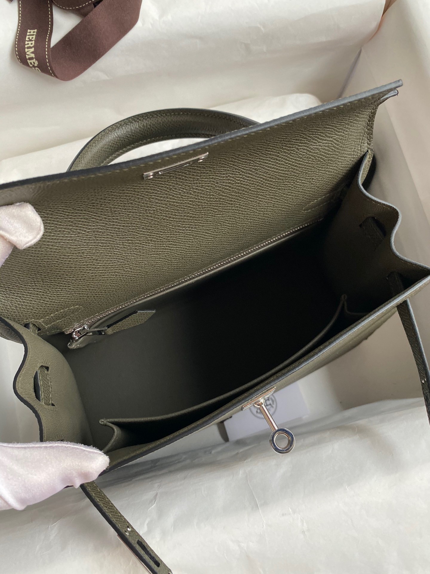 H**mes kelly sellier 25 handmade bag in vert de gris epsom calfskin