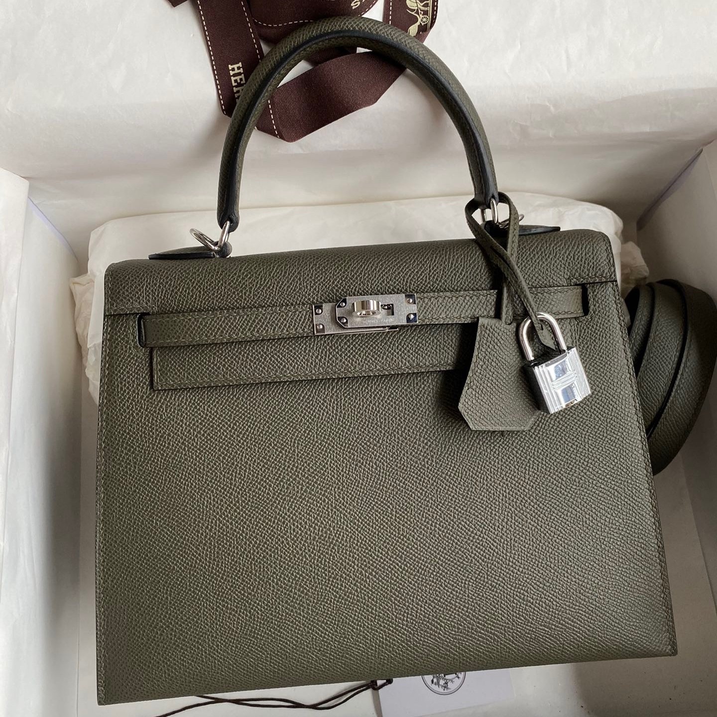 H**mes kelly sellier 25 handmade bag in vert de gris epsom calfskin