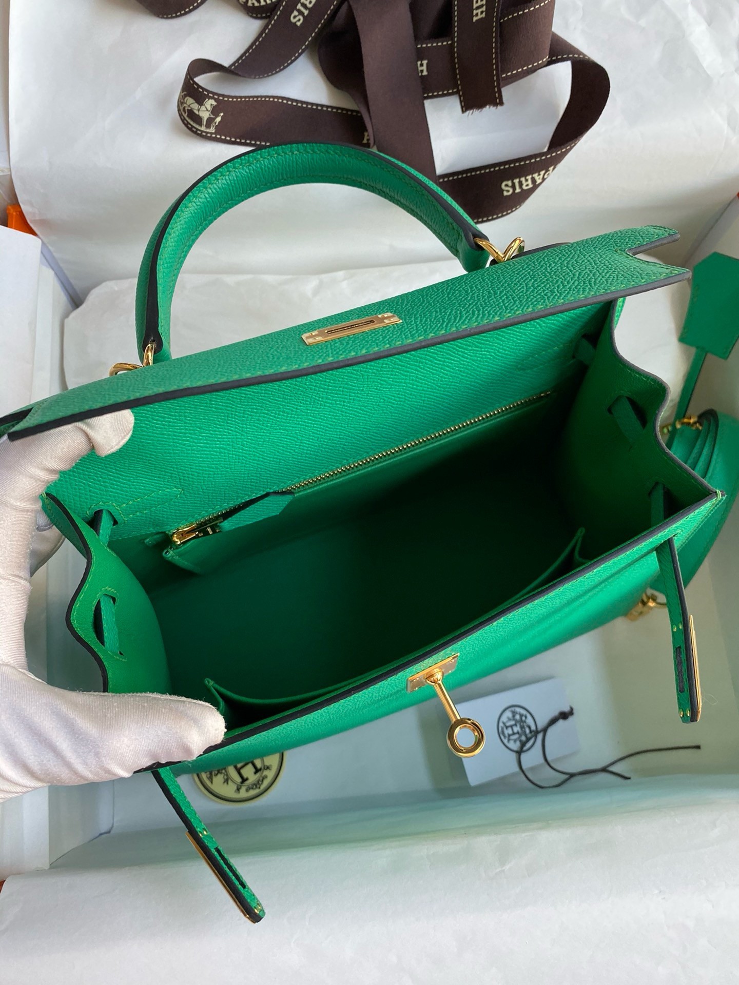H**mes kelly sellier 25 handmade bag in vert jade epsom calfskin