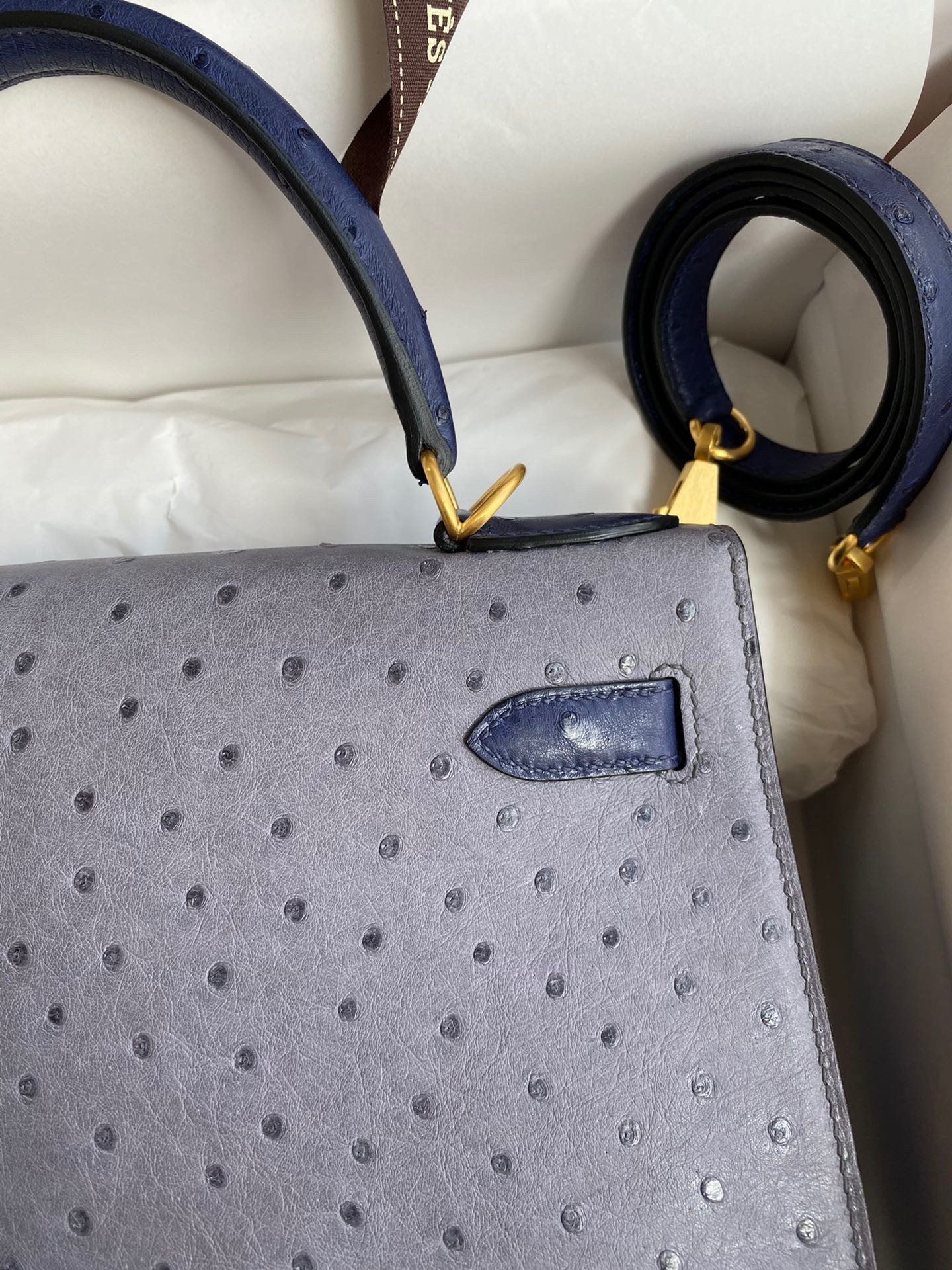 H**mes kelly sellier 25 bicolor bag in gris agate and blue ostrich leather