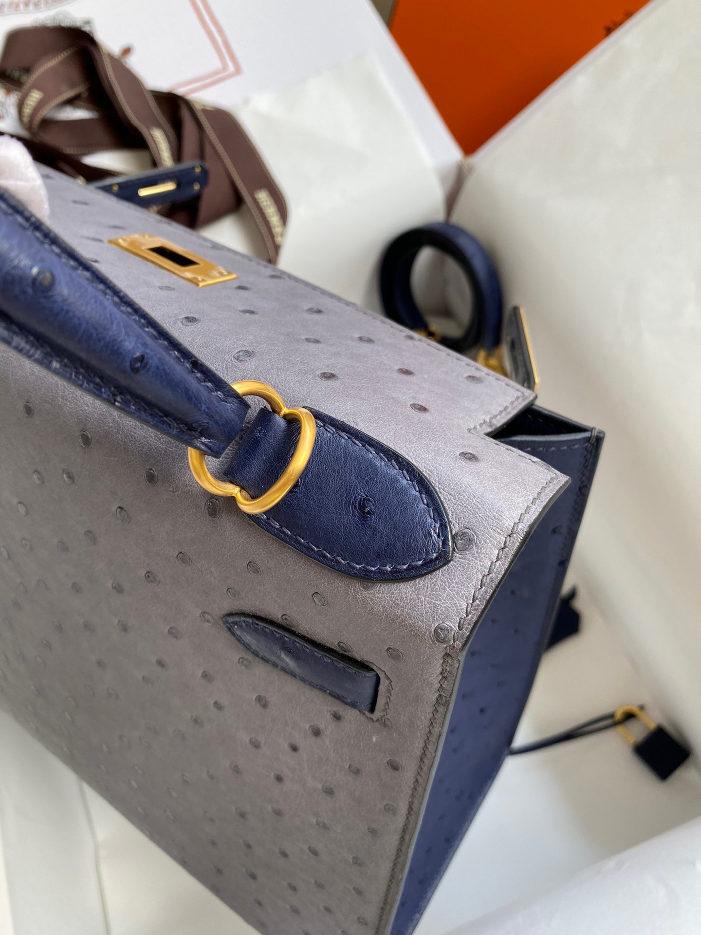 H**mes kelly sellier 25 bicolor bag in gris agate and blue ostrich leather