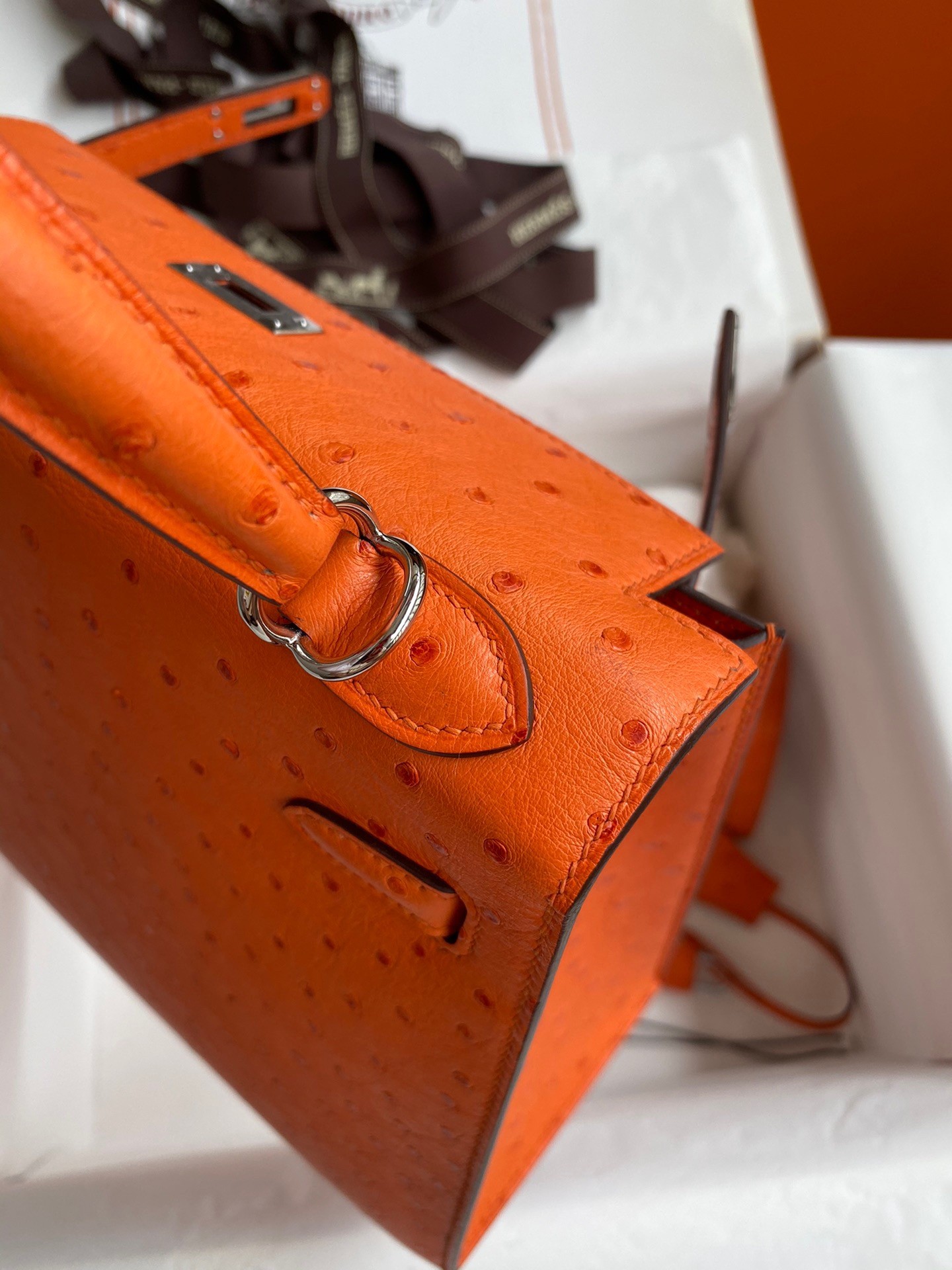H**mes kelly sellier 25 handmade bag in orange ostrich leather