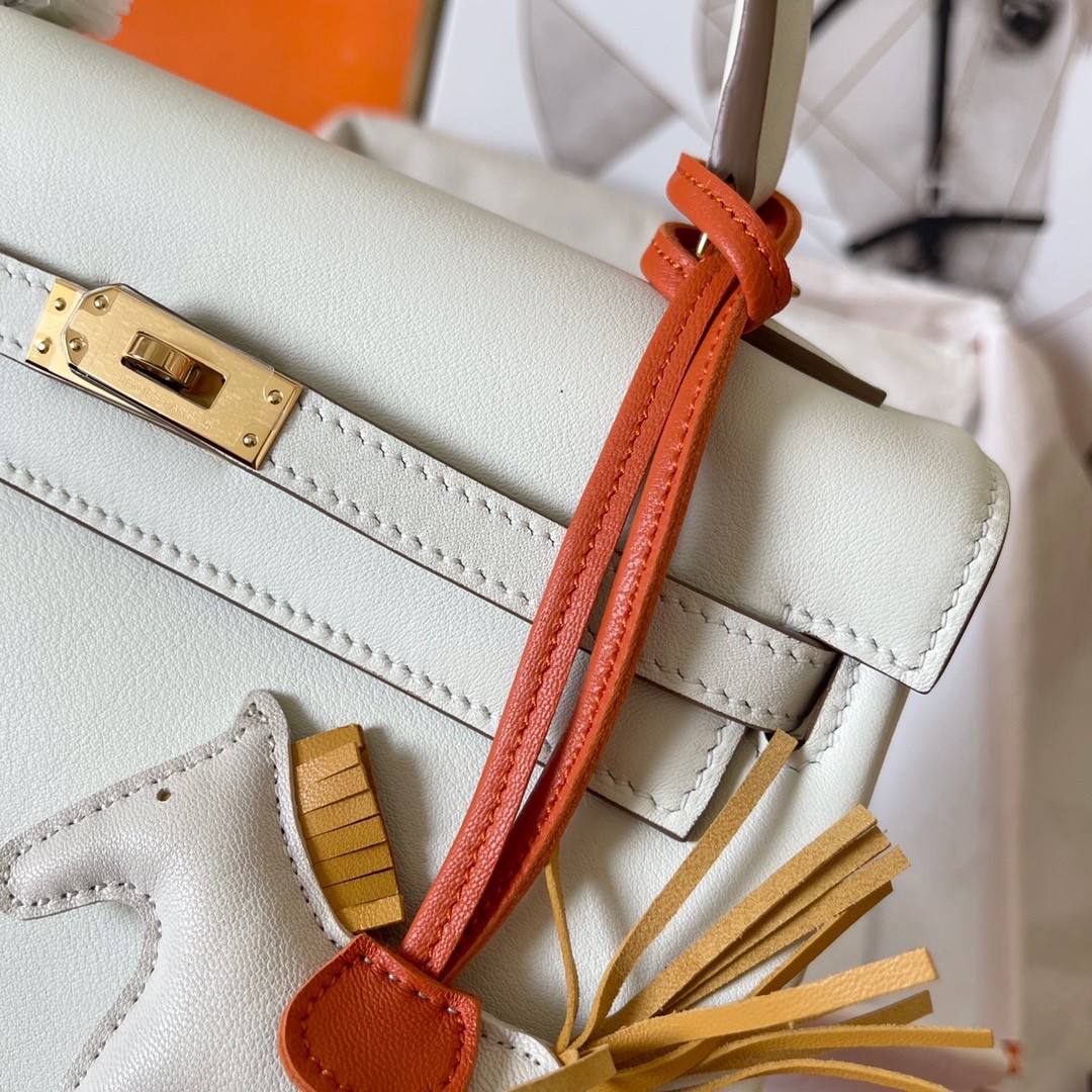 H**mes kelly retourne 25 handmade bag in craie swift calfskin