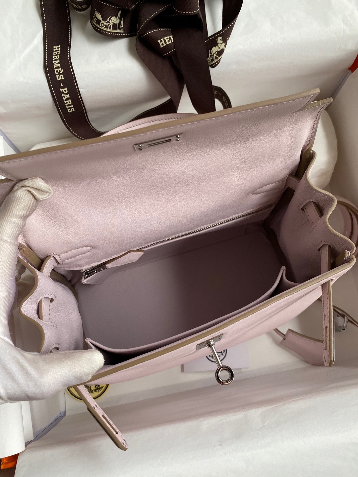 H**mes kelly retourne 25 handmade bag in mauve pale swift calfskin