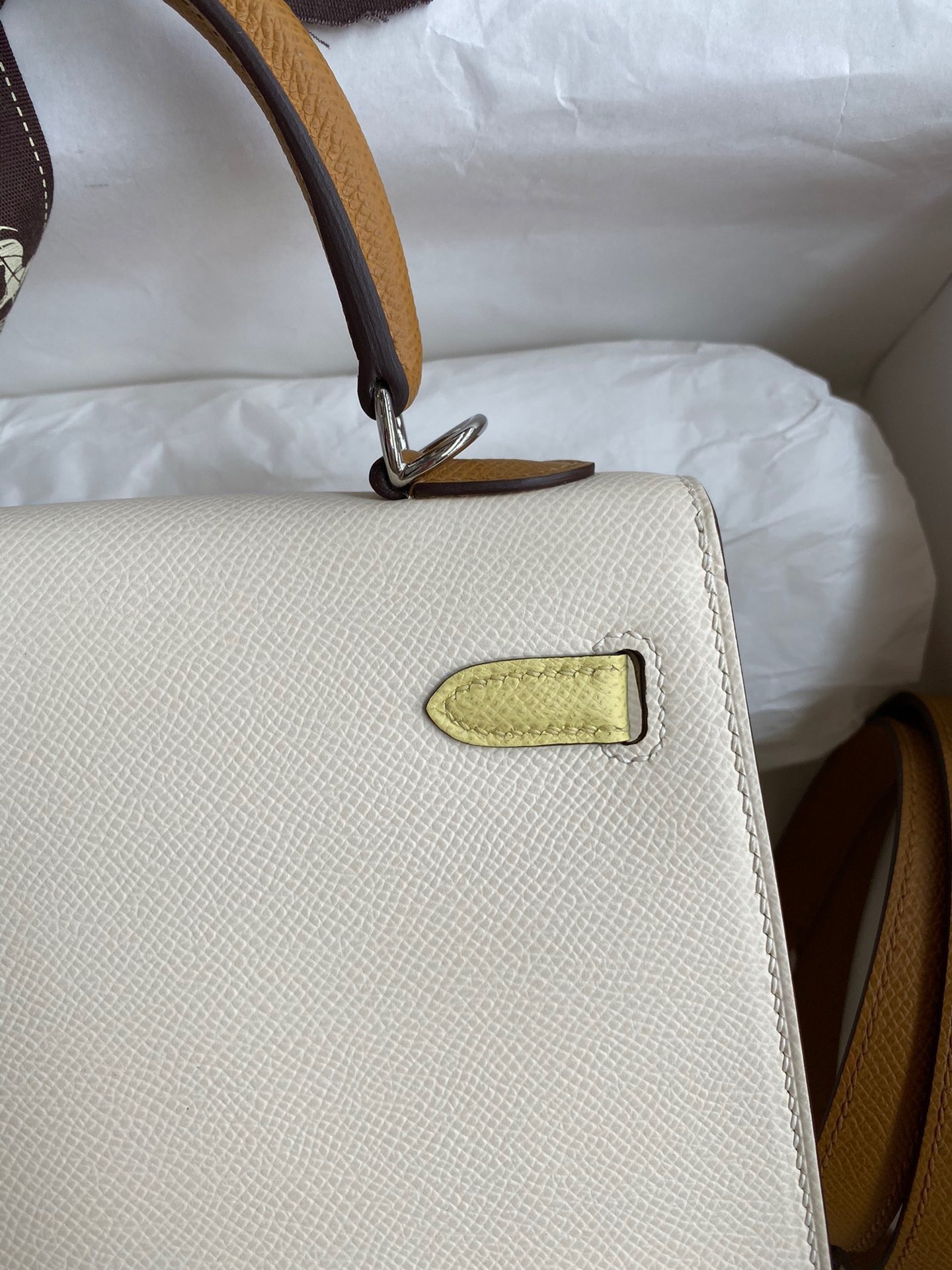 H**mes kelly sellier 25 tricolor bag in craie/sesame/yellow epsom calfskin
