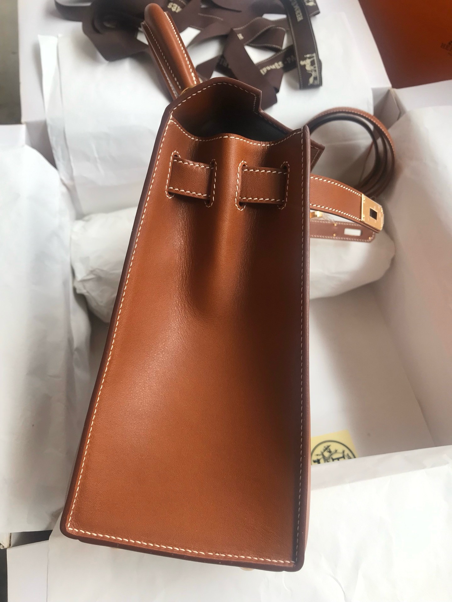 H**mes kelly sellier 28 handmade bag in gold barenia calfskin