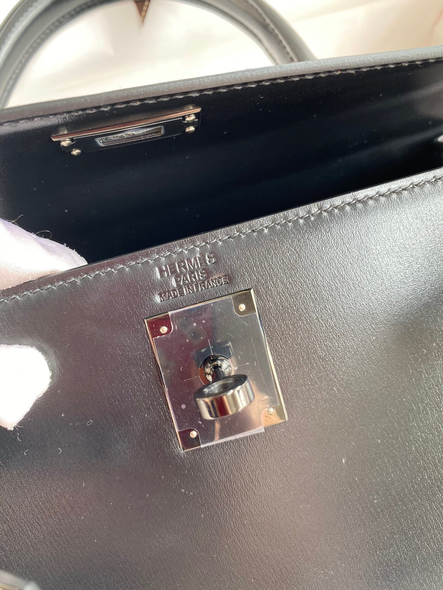 H**mes kelly sellier 28 handmade bag in black box calfskin