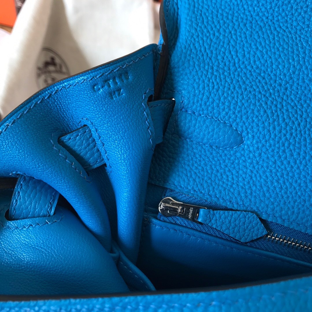 H**mes kelly retourne 28 handmade bag in blue zanzibar clemence leather