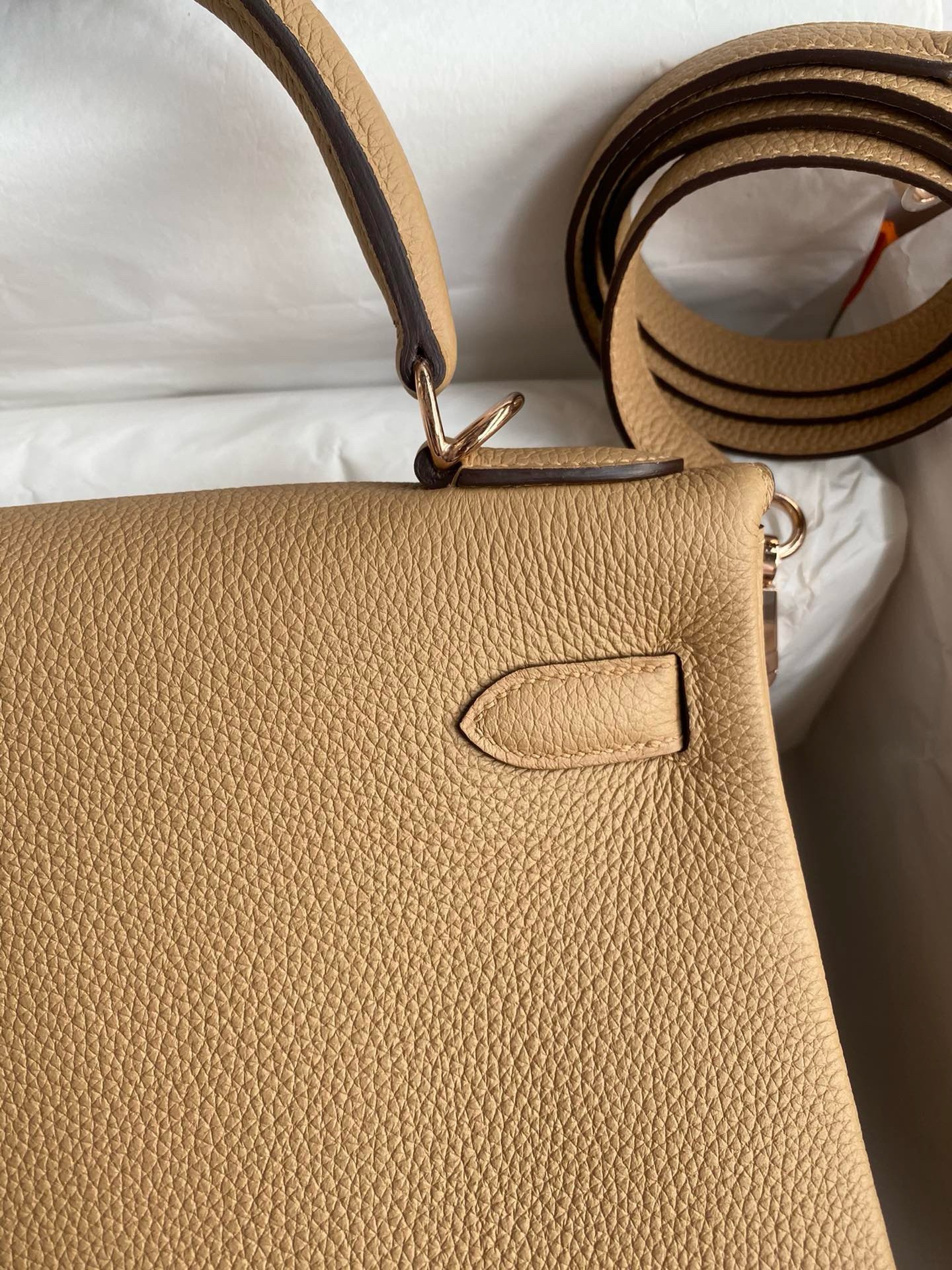 H**mes kelly retourne 28 handmade bag in chai clemence leather