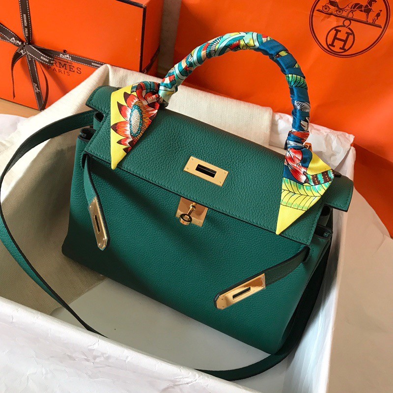 H**mes kelly retourne 28 handmade bag in malachite clemence leather