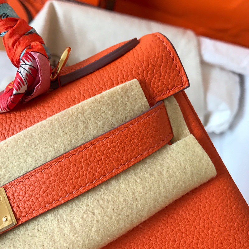 H**mes kelly retourne 28 handmade bag in orange clemence leather