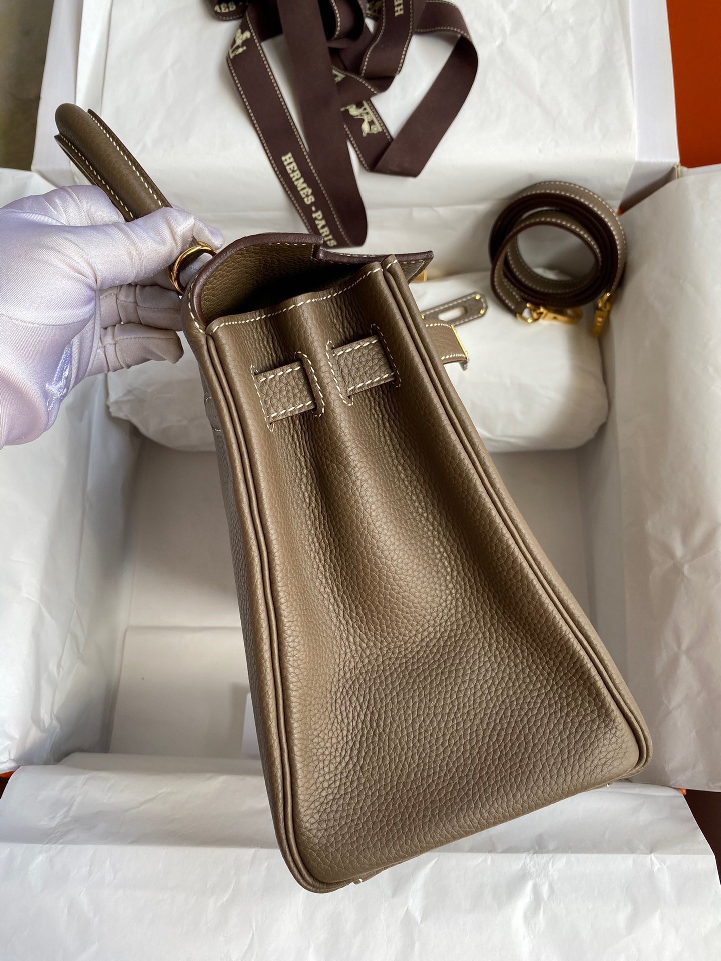 H**mes kelly retourne 28 handmade bag in taupe clemence leather