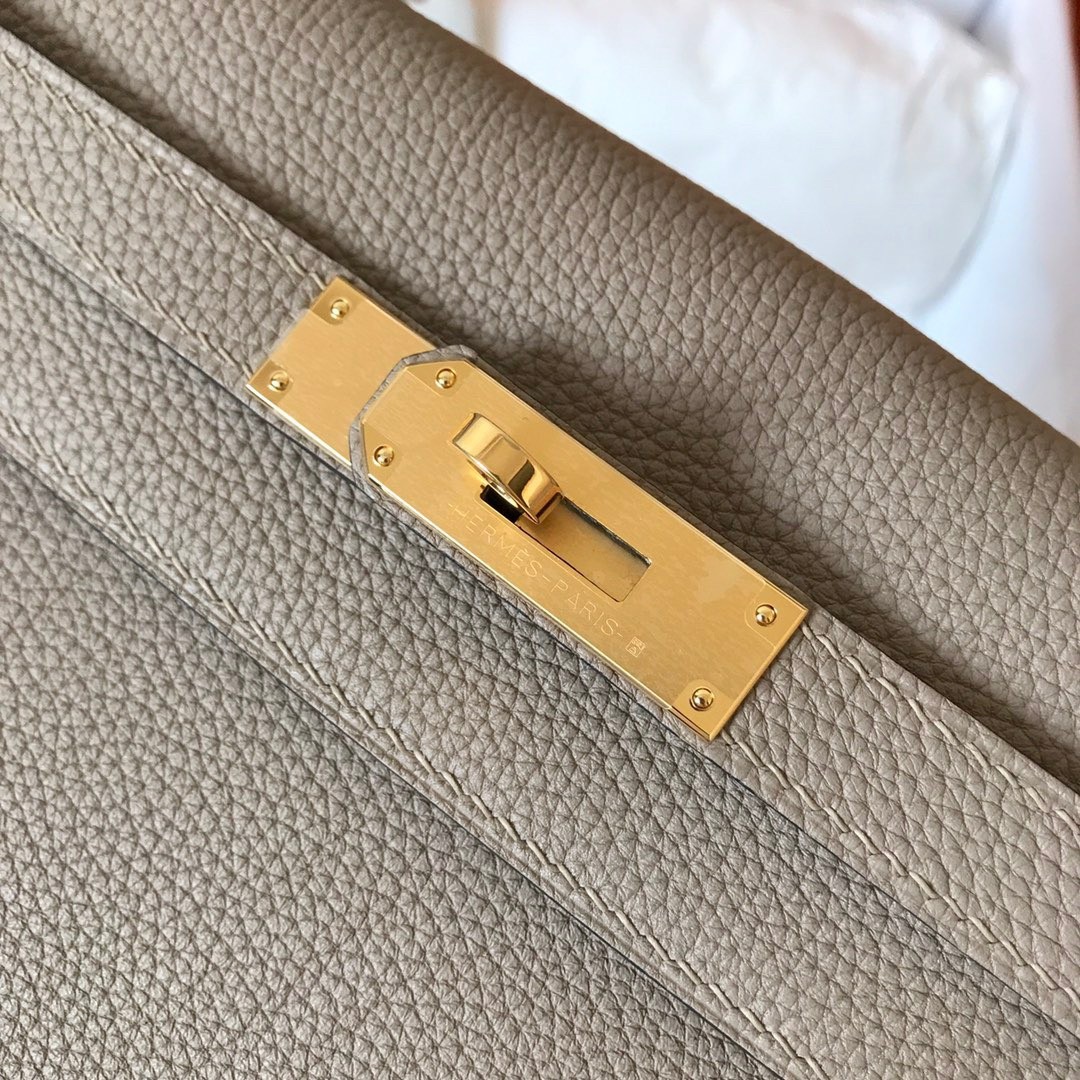 H**mes kelly retourne 28 handmade bag in tourterelle clemence leather