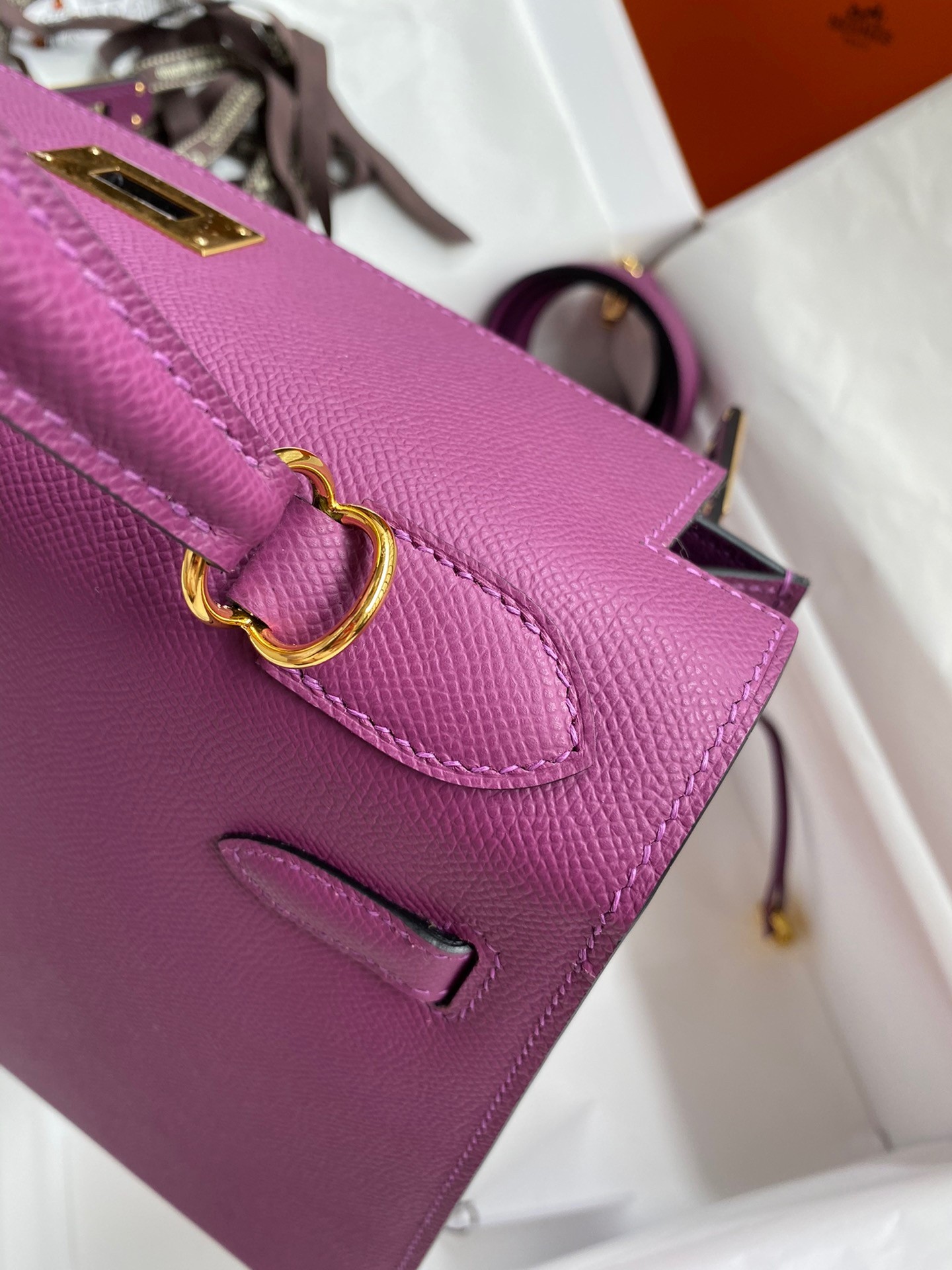 H**mes kelly sellier 28 handmade bag in anemone epsom calfskin