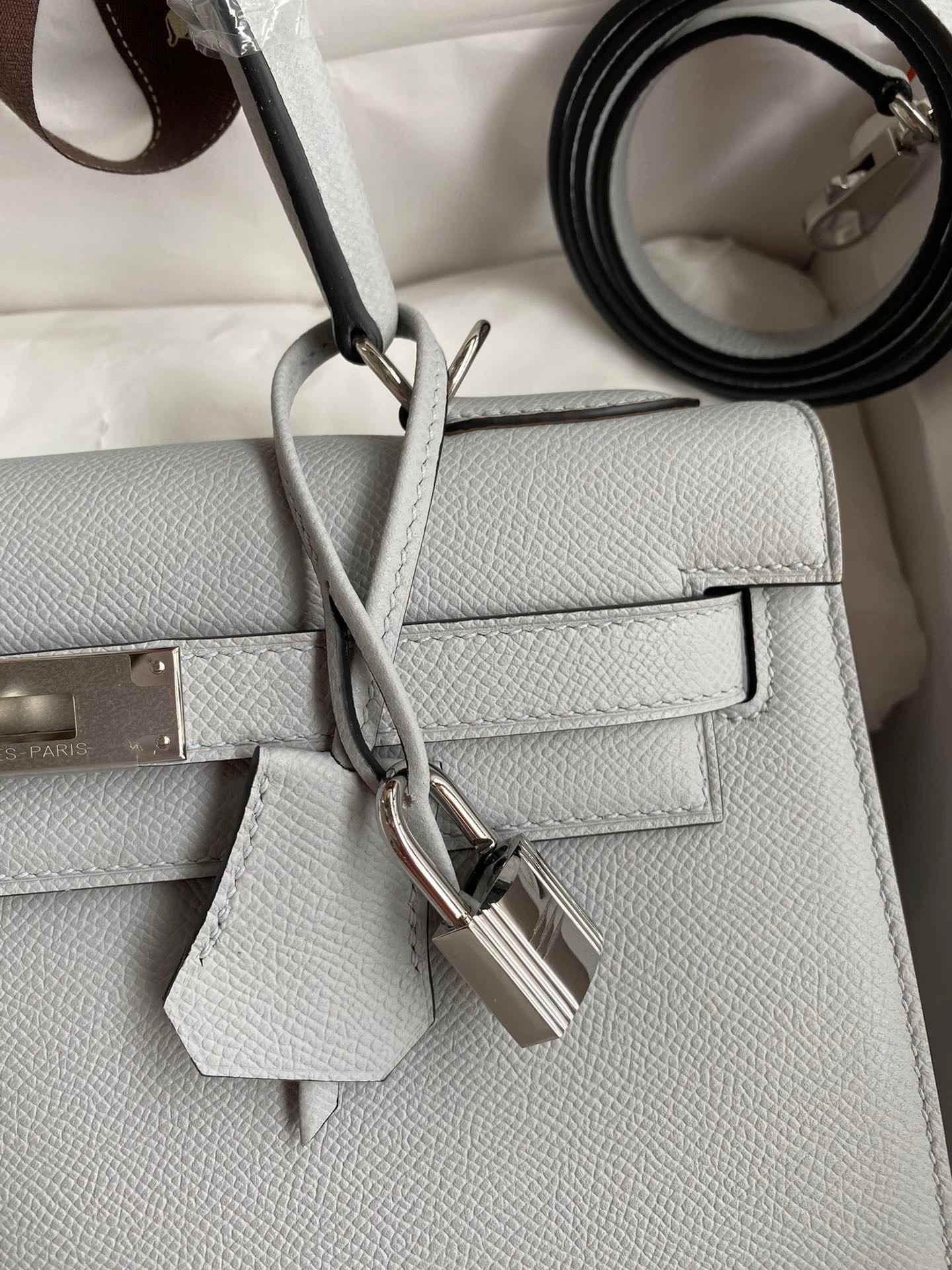 H**mes kelly sellier 28 handmade bag in gris mouette epsom calfskin