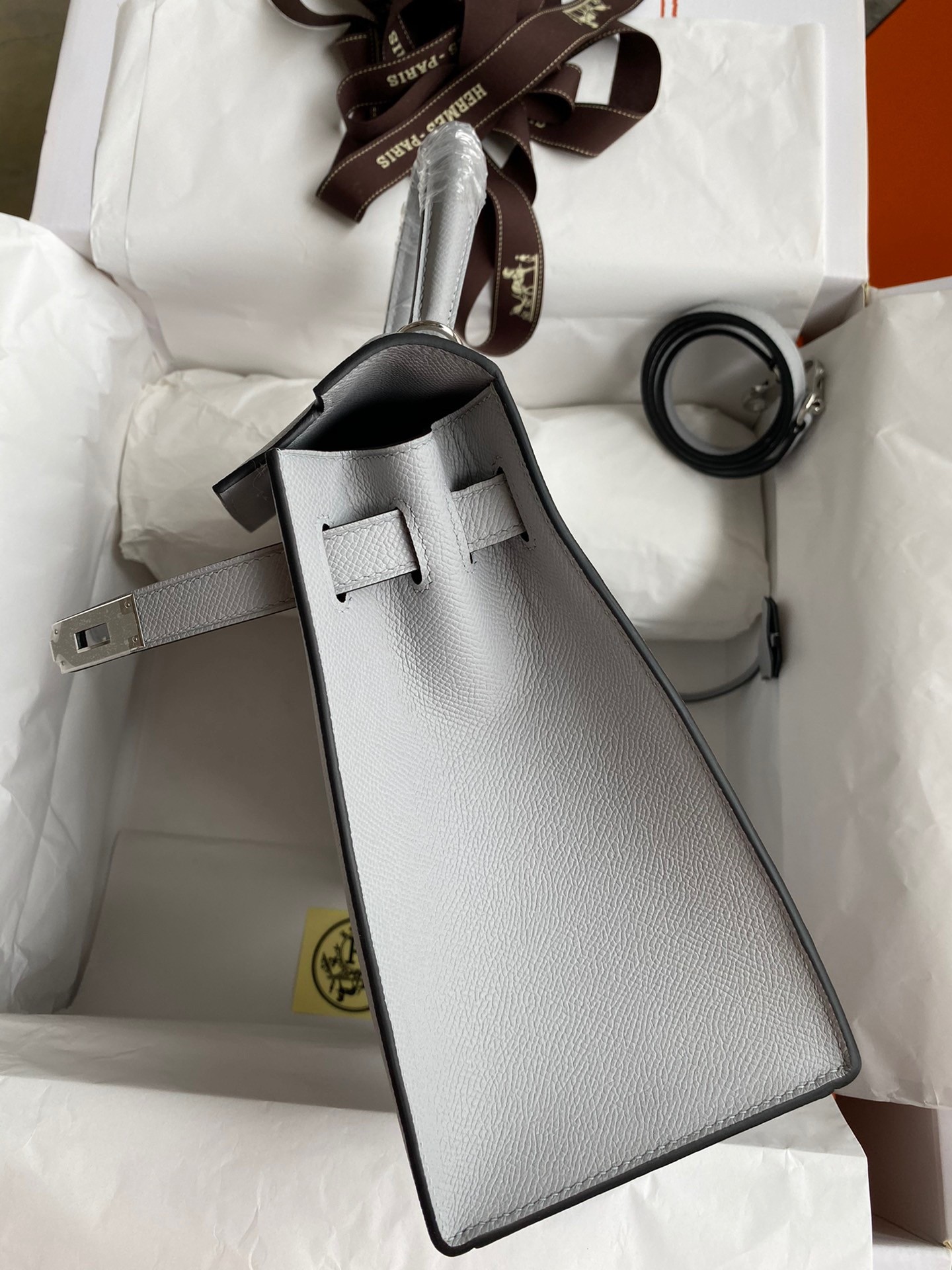H**mes kelly sellier 28 handmade bag in gris mouette epsom calfskin