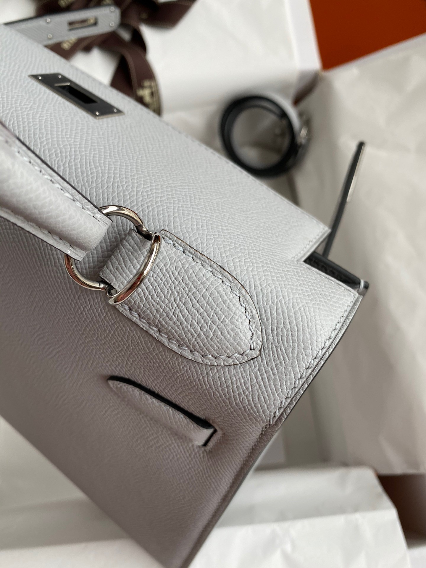 H**mes kelly sellier 28 handmade bag in gris mouette epsom calfskin