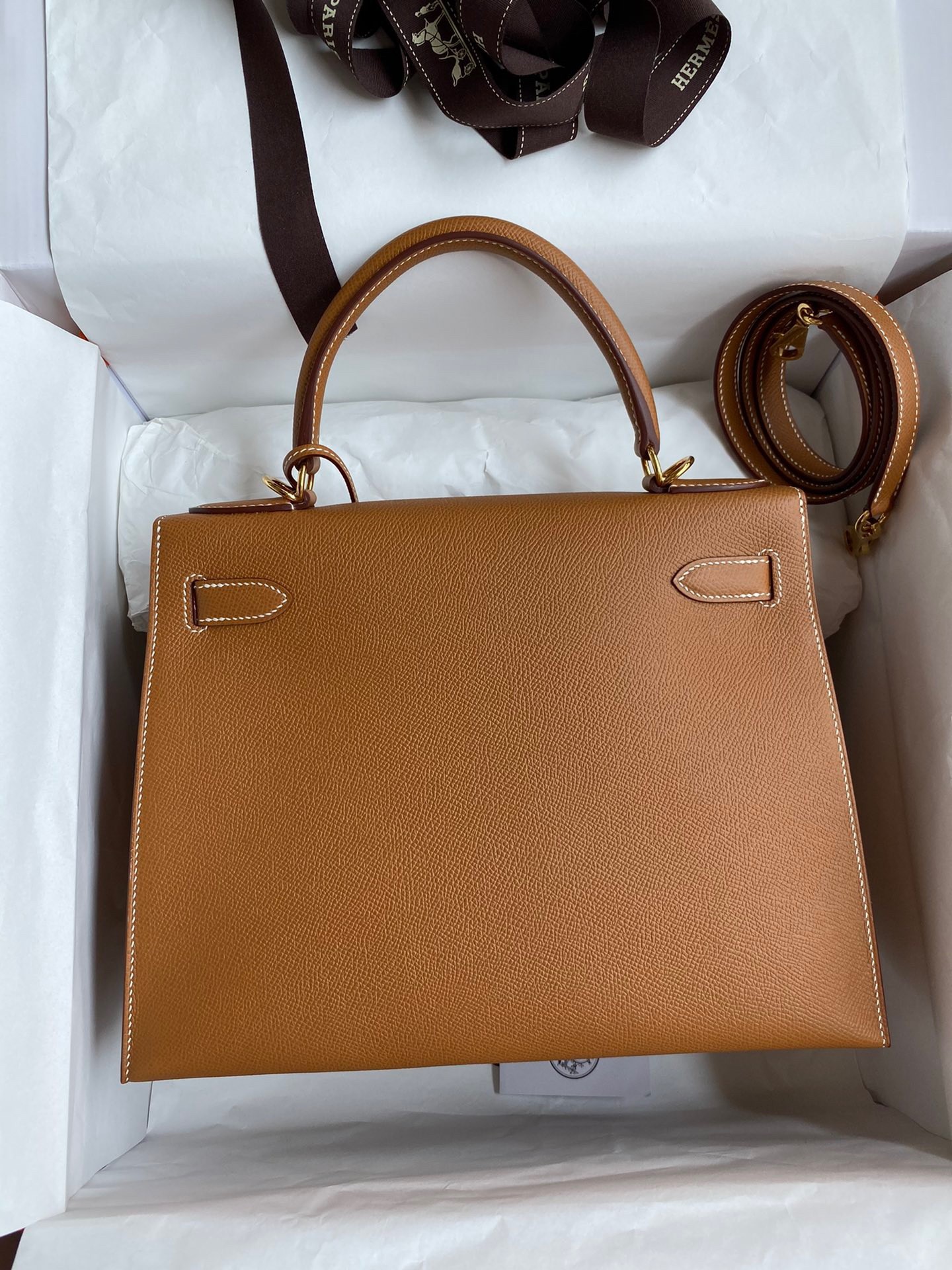 H**mes kelly sellier 28 handmade bag in gold epsom calfskin