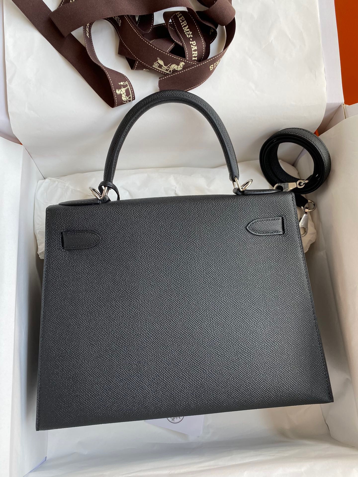 H**mes kelly sellier 28 handmade bag in black epsom calfskin