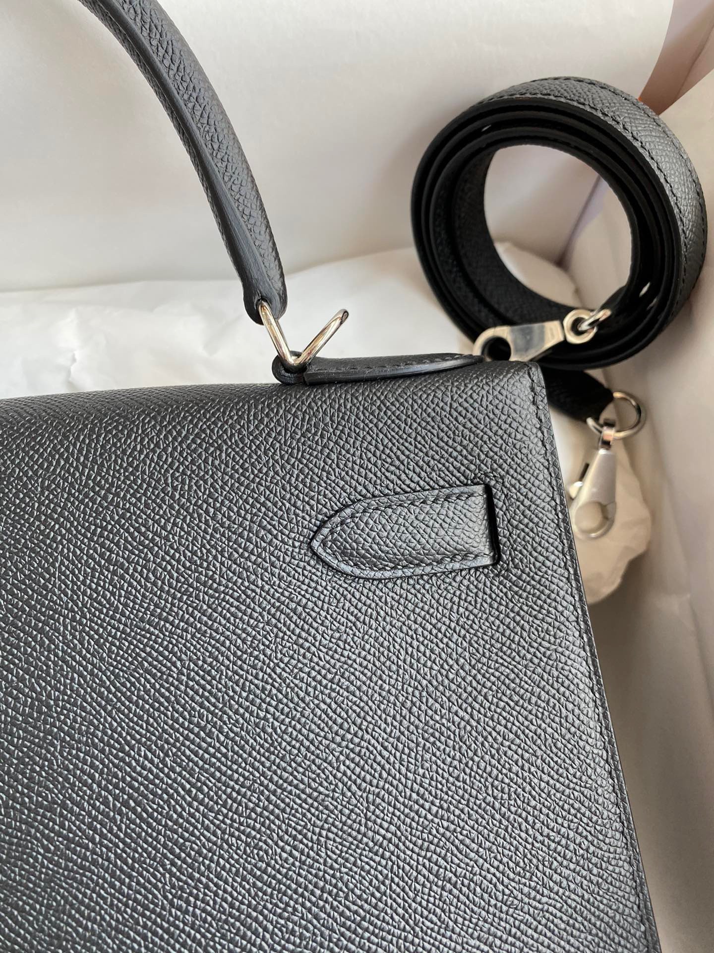 H**mes kelly sellier 28 handmade bag in black epsom calfskin