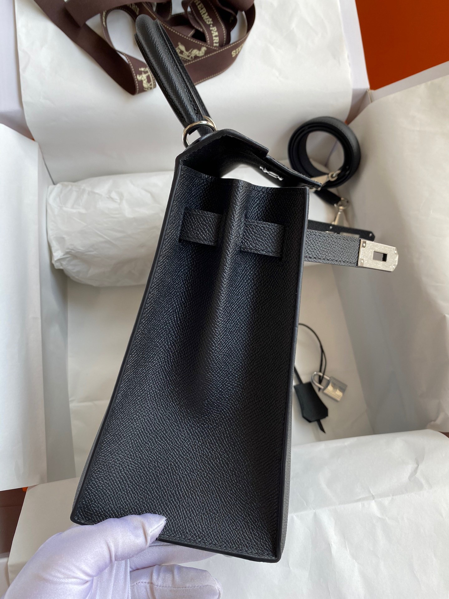 H**mes kelly sellier 28 handmade bag in black epsom calfskin