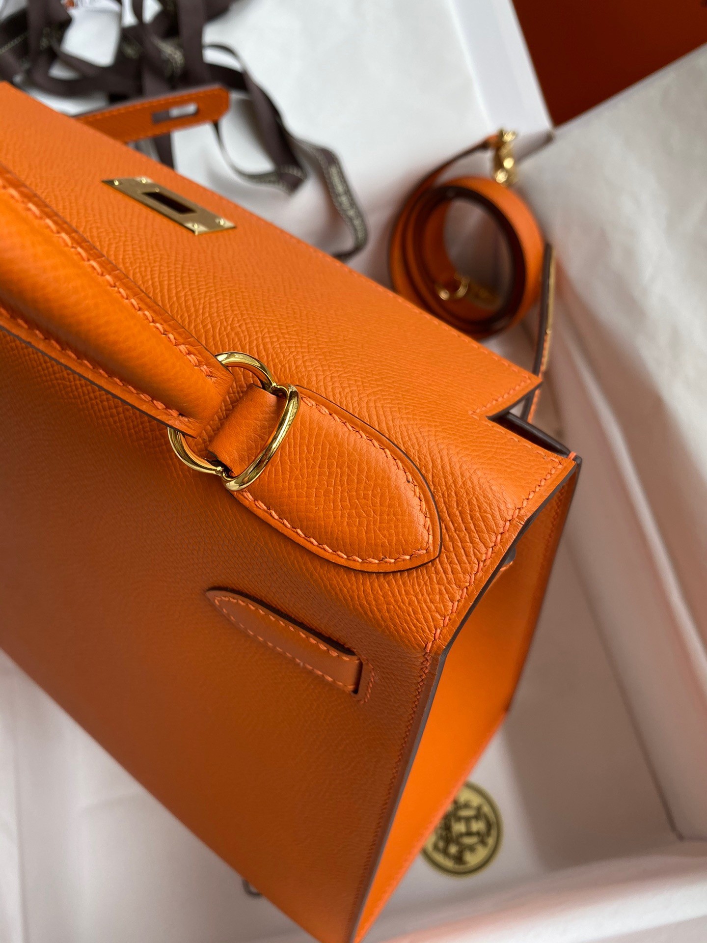 H**mes kelly sellier 28 handmade bag in orange epsom calfskin