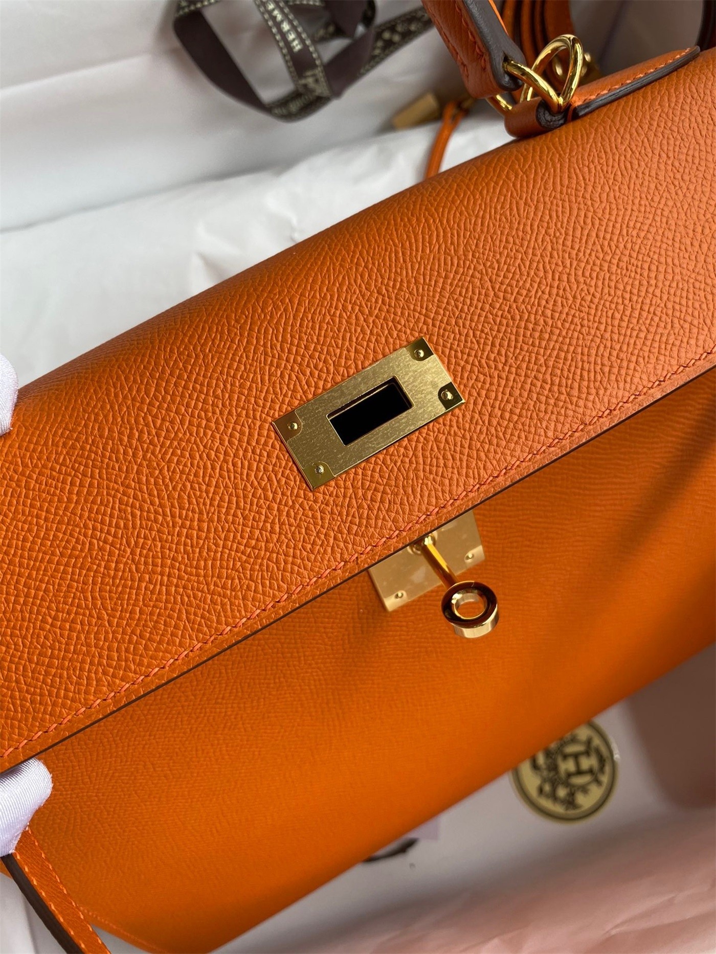 H**mes kelly sellier 28 handmade bag in orange epsom calfskin