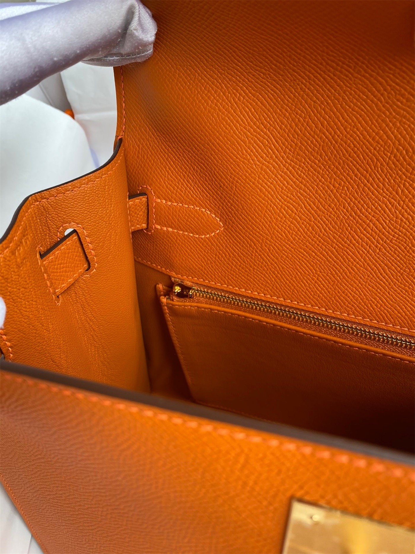 H**mes kelly sellier 28 handmade bag in orange epsom calfskin