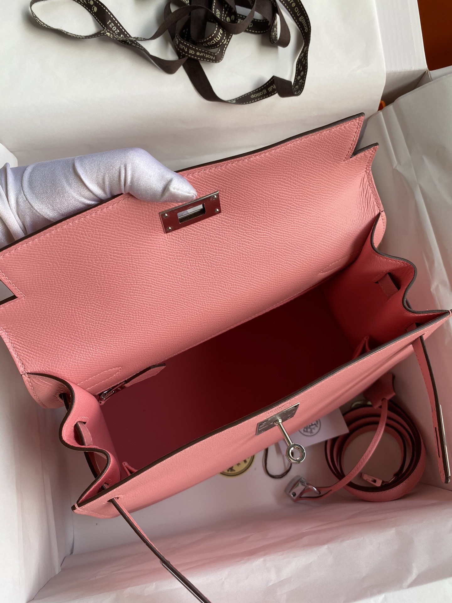 H**mes kelly sellier 28 handmade bag in rose confetti epsom calfskin