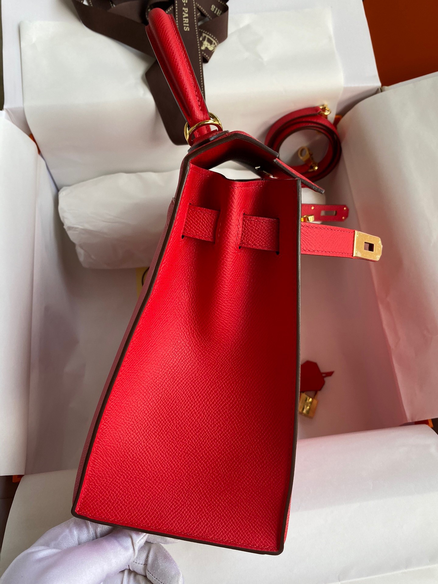 H**mes kelly sellier 28 handmade bag in red epsom calfskin