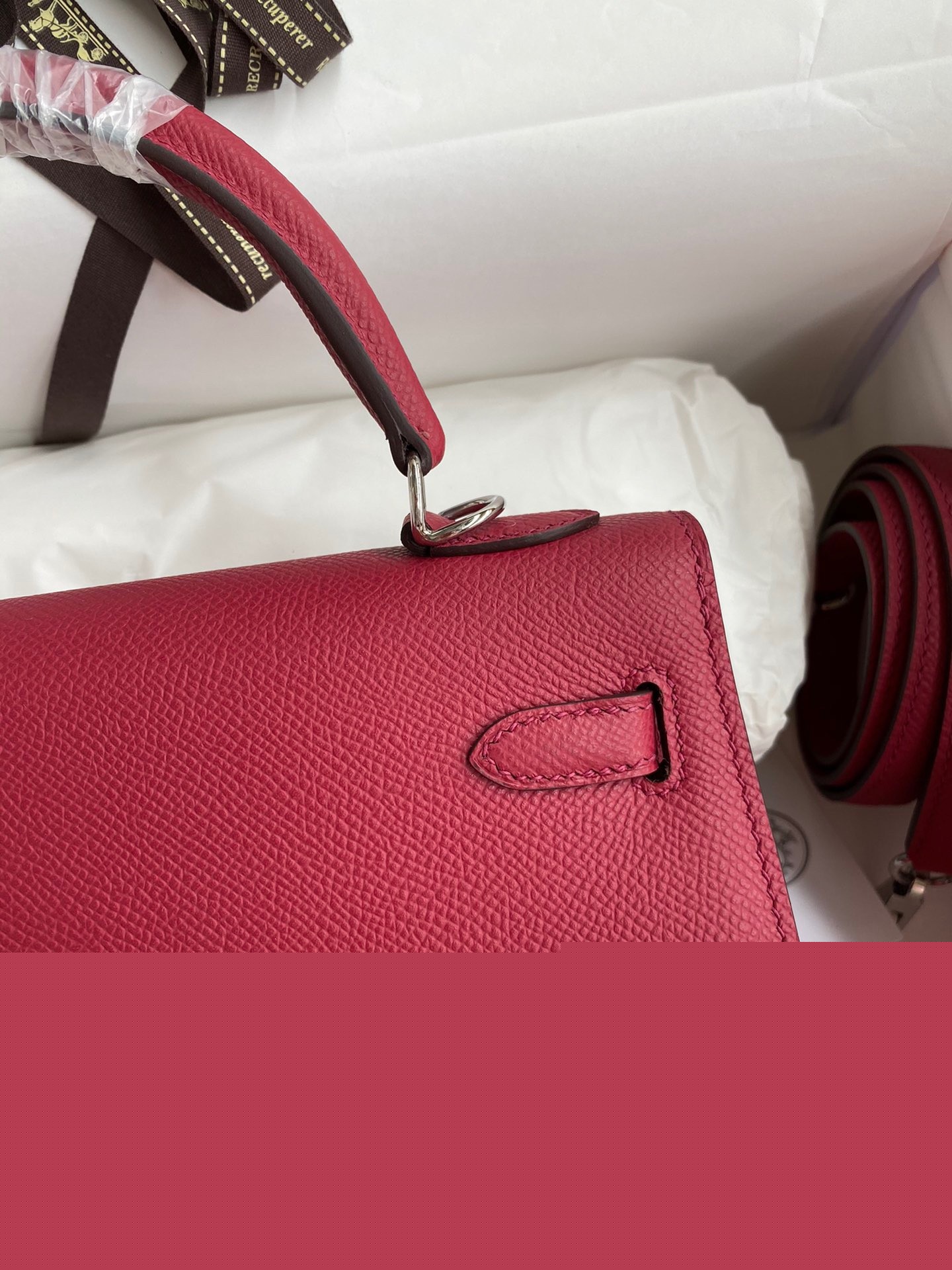 H**mes kelly sellier 28 handmade bag in ruby epsom calfskin