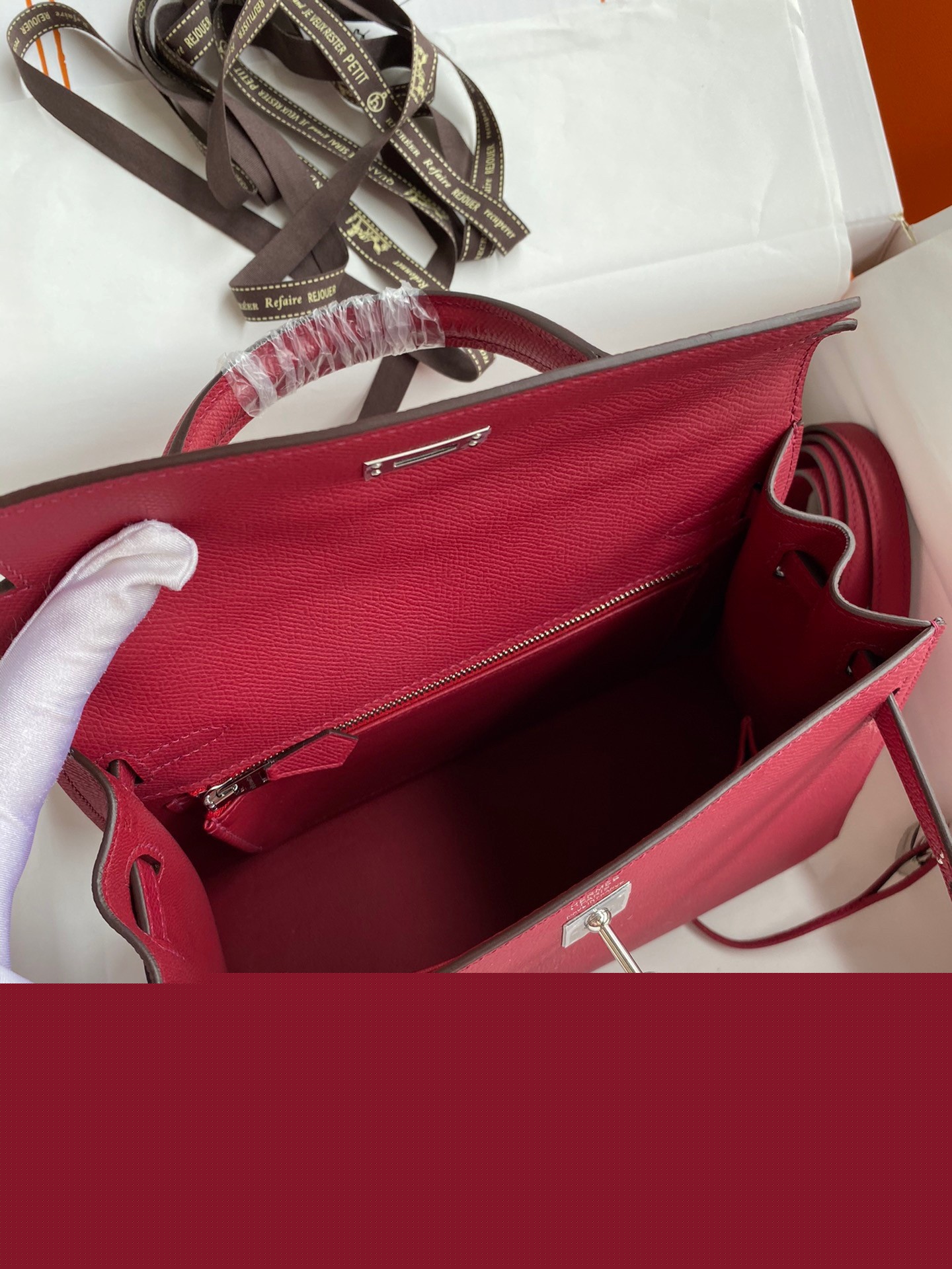 H**mes kelly sellier 28 handmade bag in ruby epsom calfskin