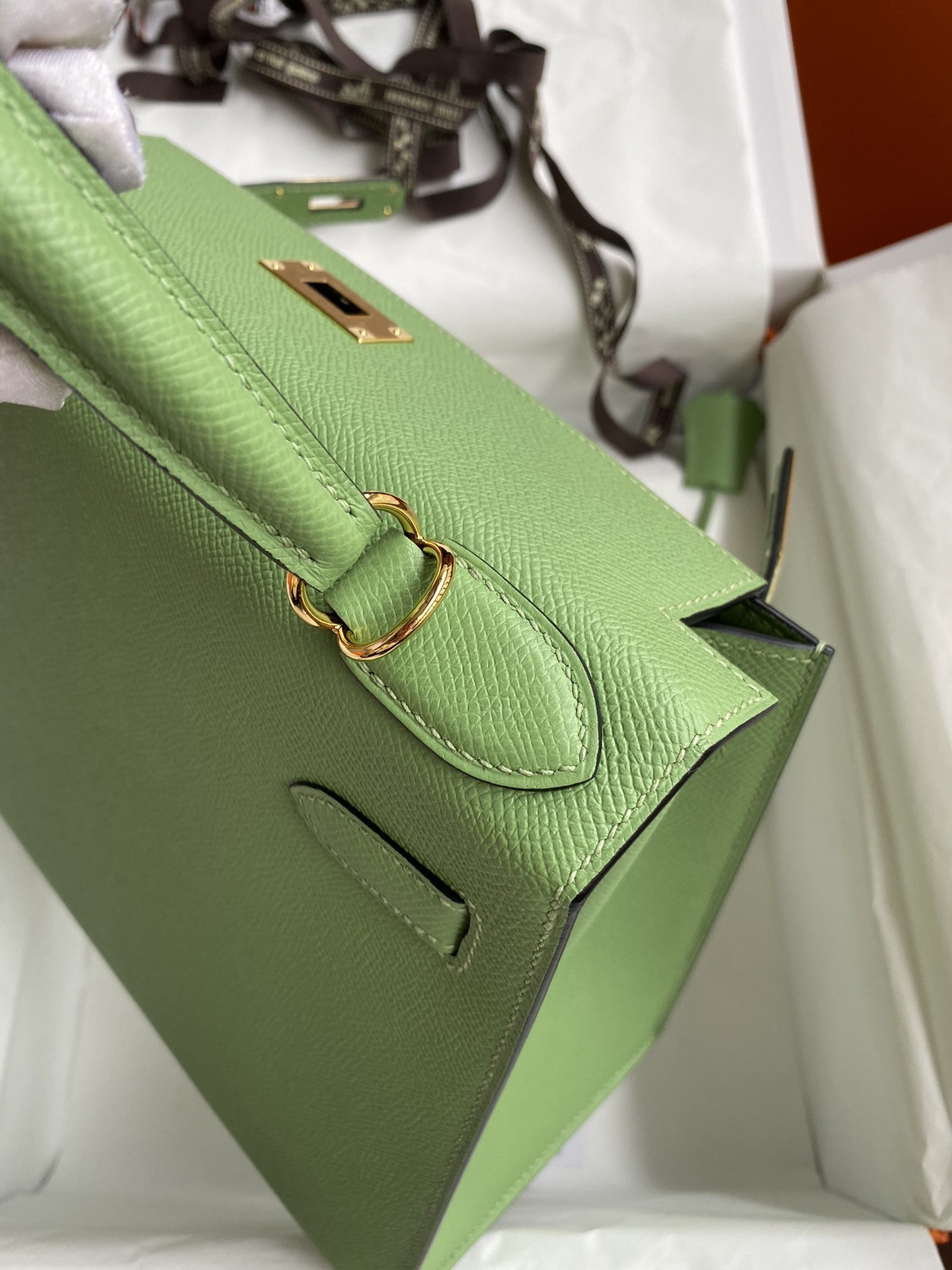 H**mes kelly sellier 28 handmade bag in vert criquet epsom calfskin