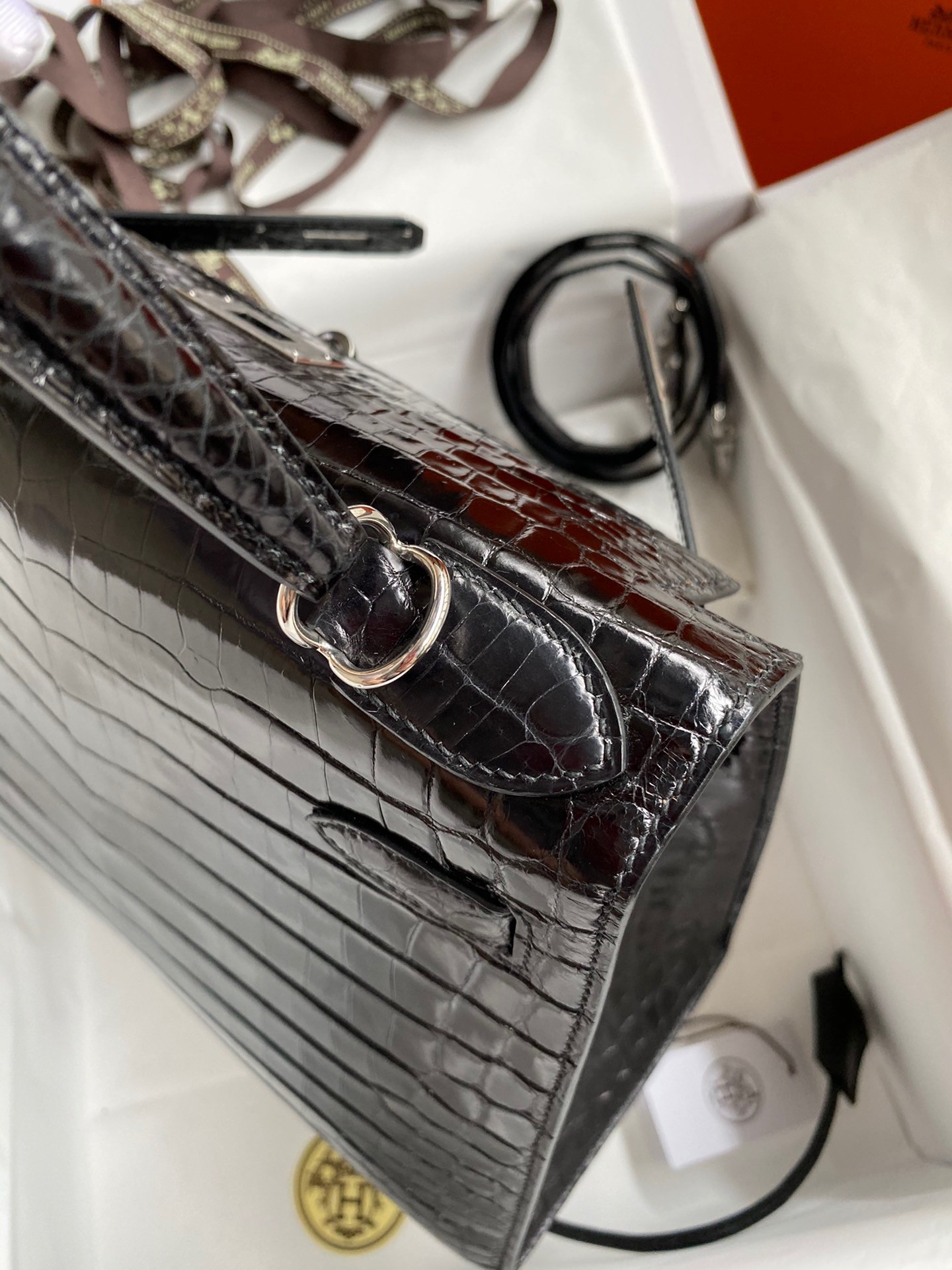 H**mes kelly sellier 28 handmade bag in black crocodile niloticus shiny skin